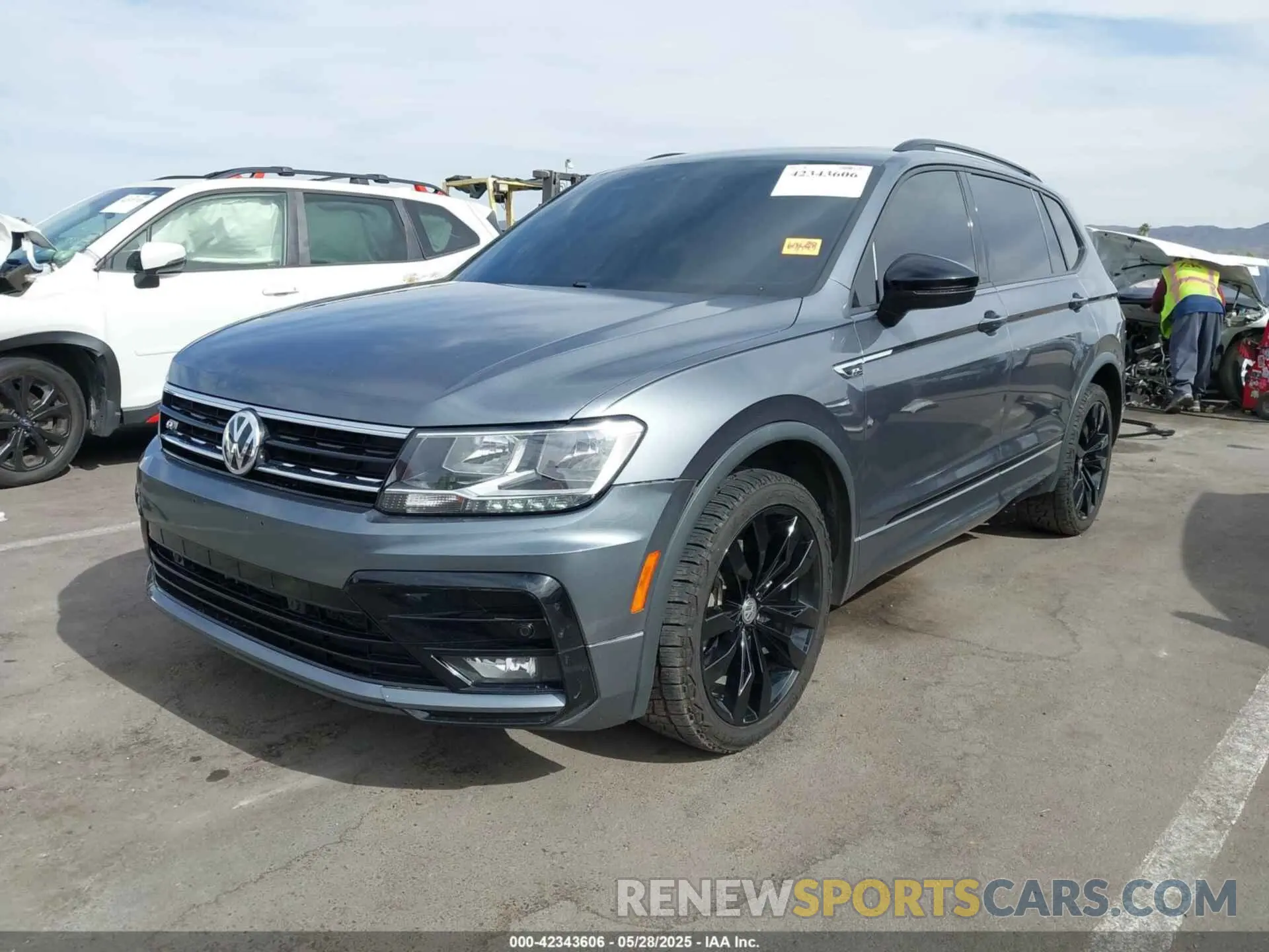 2 Photograph of a damaged car 3VV3B7AX1MM020886 VOLKSWAGEN TIGUAN 2021