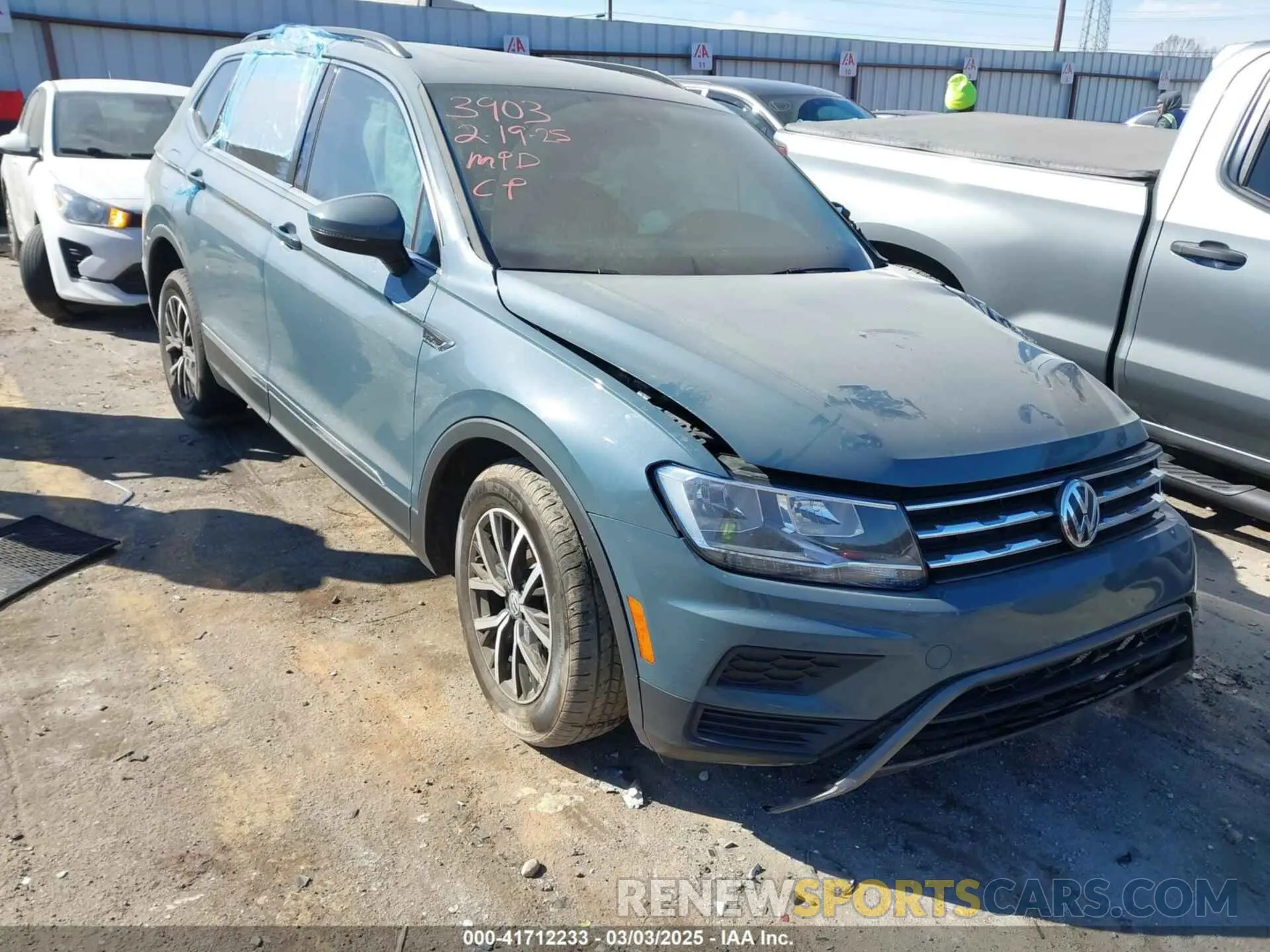 1 Photograph of a damaged car 3VV3B7AX1MM023903 VOLKSWAGEN TIGUAN 2021
