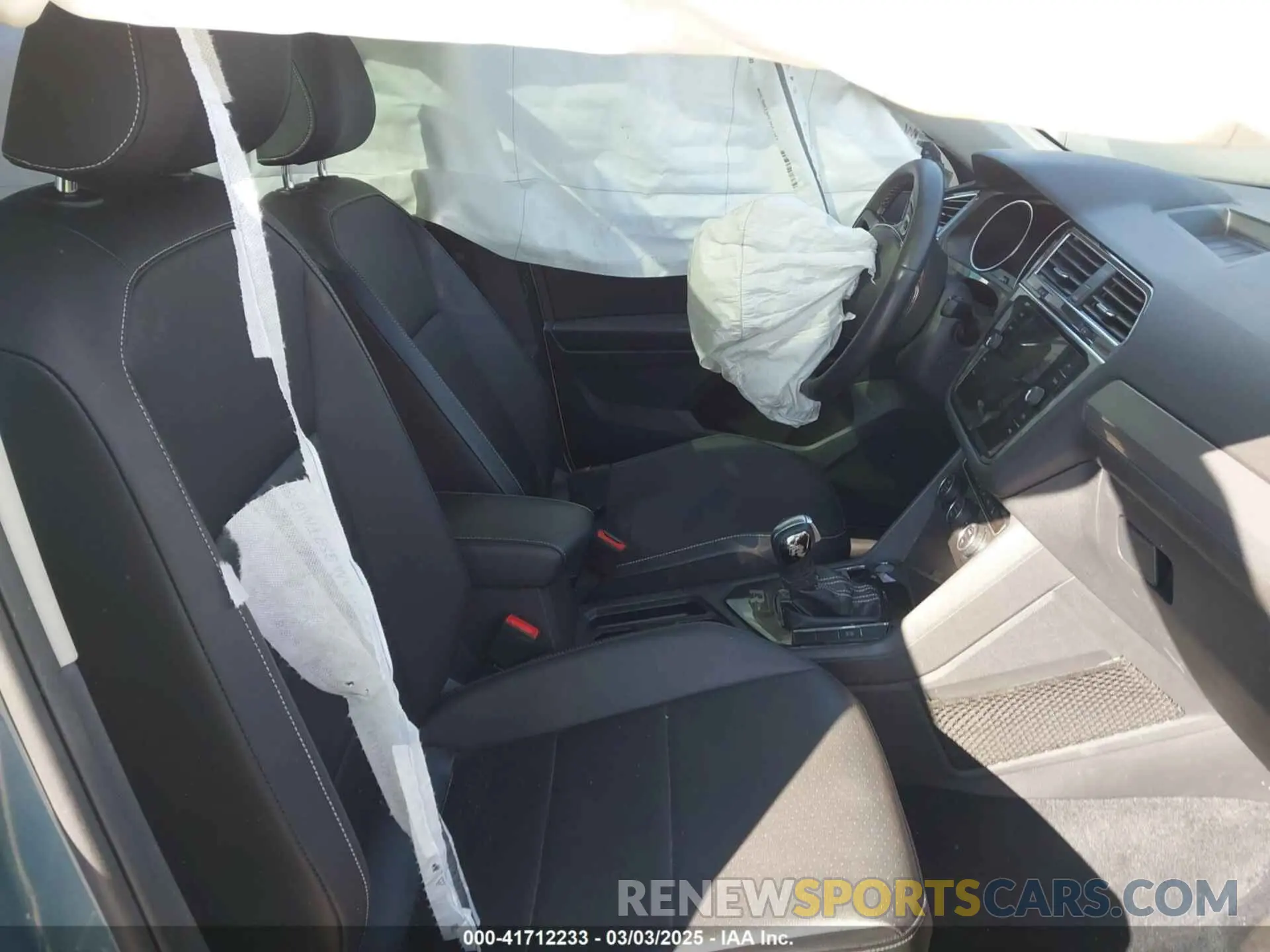 5 Photograph of a damaged car 3VV3B7AX1MM023903 VOLKSWAGEN TIGUAN 2021