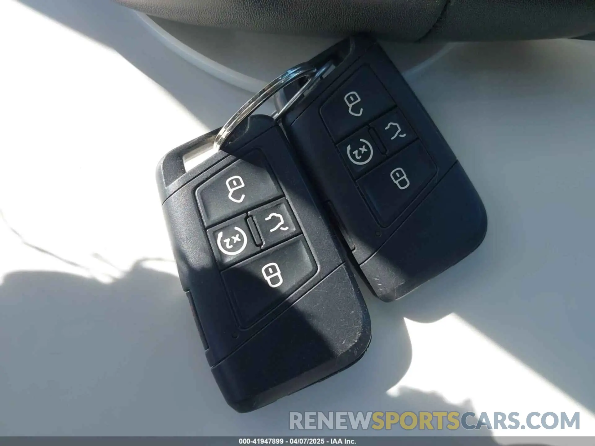 11 Photograph of a damaged car 3VV3B7AX1MM045478 VOLKSWAGEN TIGUAN 2021