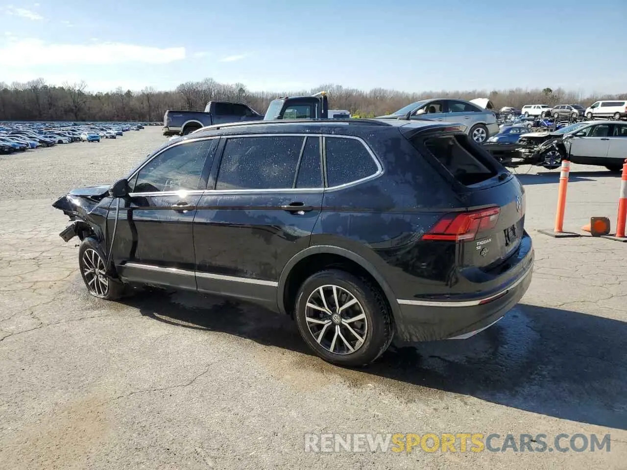 2 Photograph of a damaged car 3VV3B7AX2MM068817 VOLKSWAGEN TIGUAN 2021
