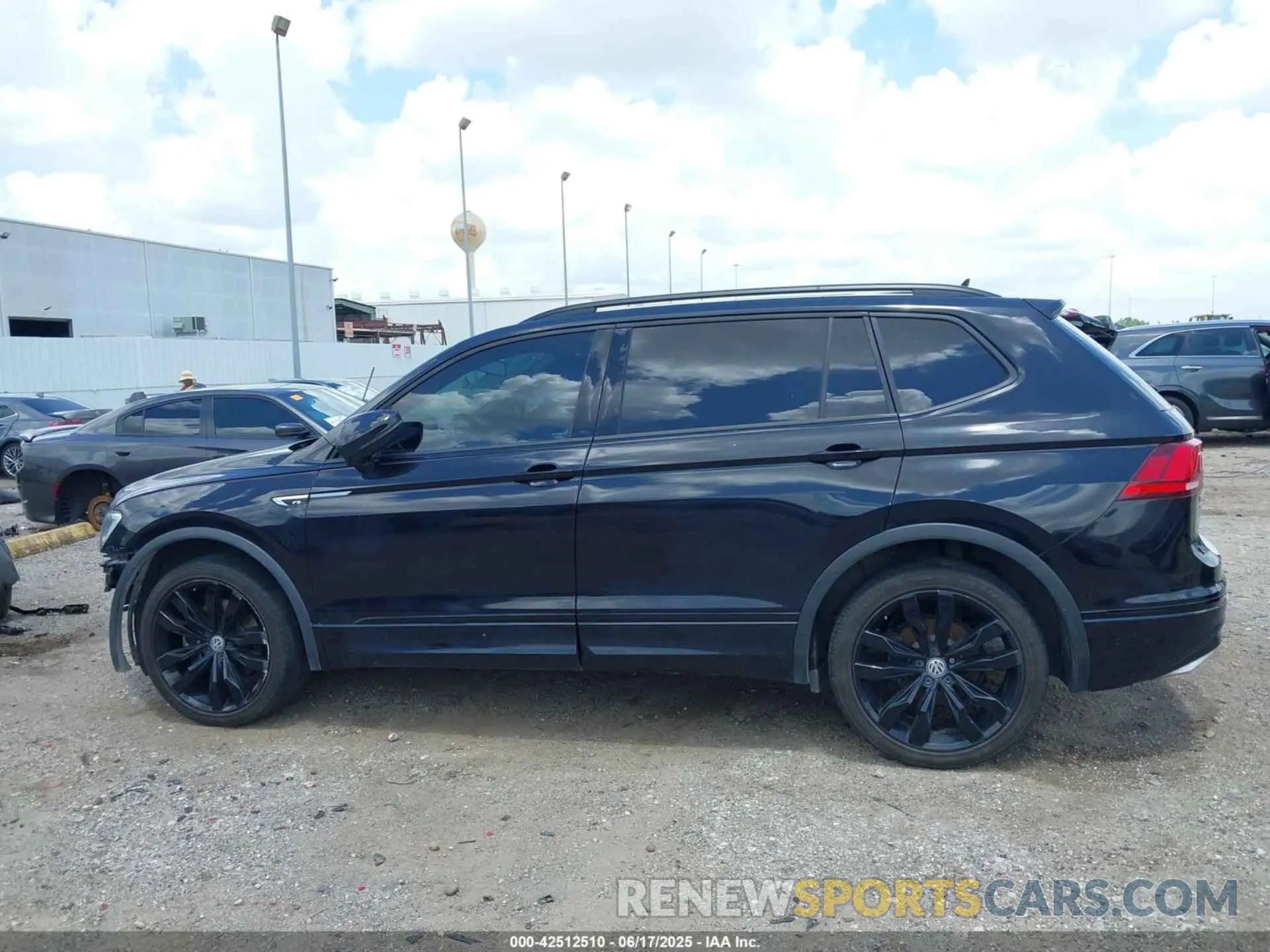 15 Photograph of a damaged car 3VV3B7AX2MM083317 VOLKSWAGEN TIGUAN 2021