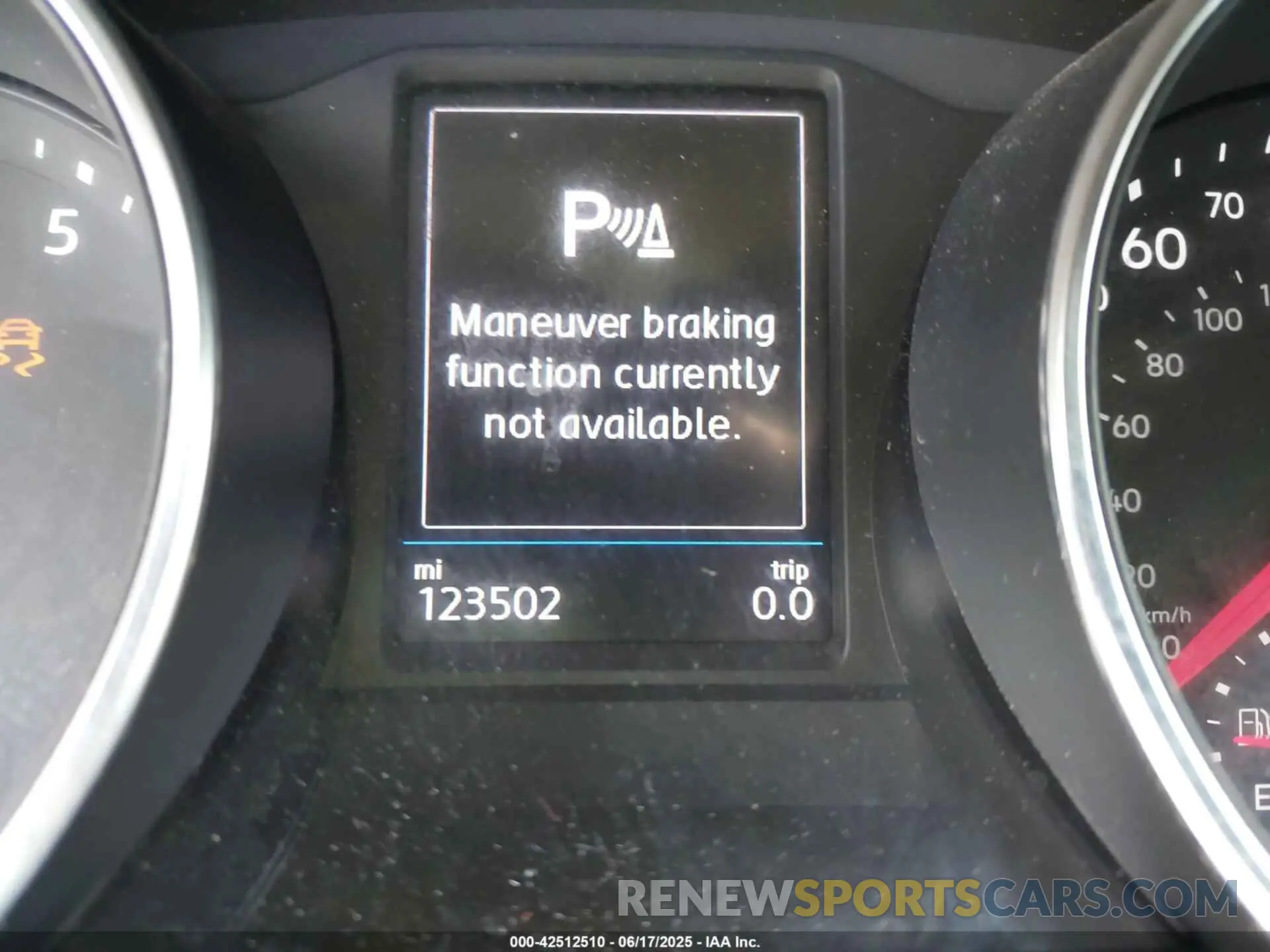 16 Photograph of a damaged car 3VV3B7AX2MM083317 VOLKSWAGEN TIGUAN 2021