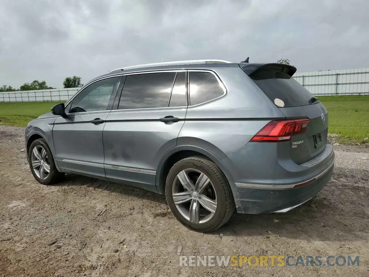2 Photograph of a damaged car 3VV3B7AX3MM013955 VOLKSWAGEN TIGUAN 2021