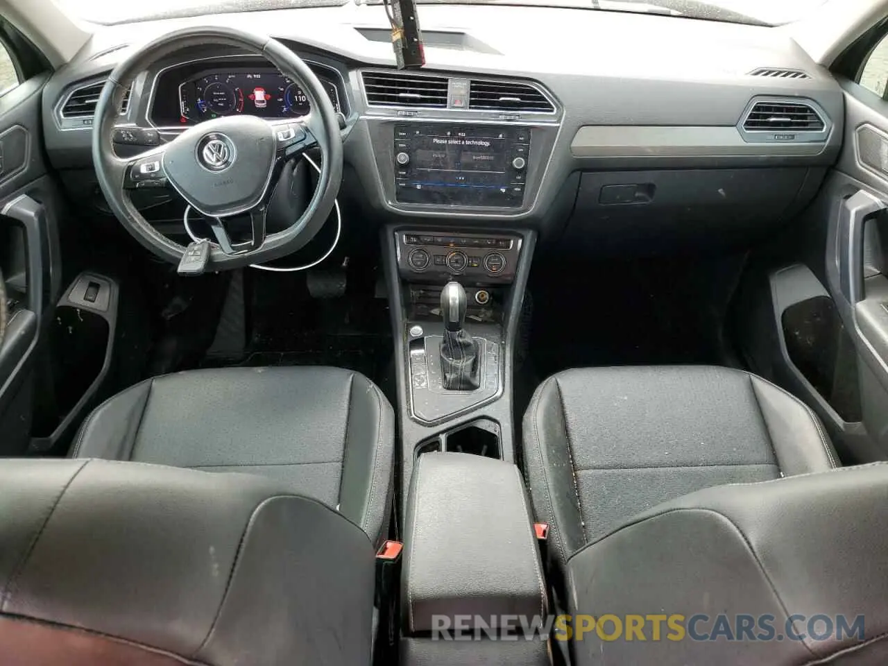 8 Photograph of a damaged car 3VV3B7AX3MM013955 VOLKSWAGEN TIGUAN 2021