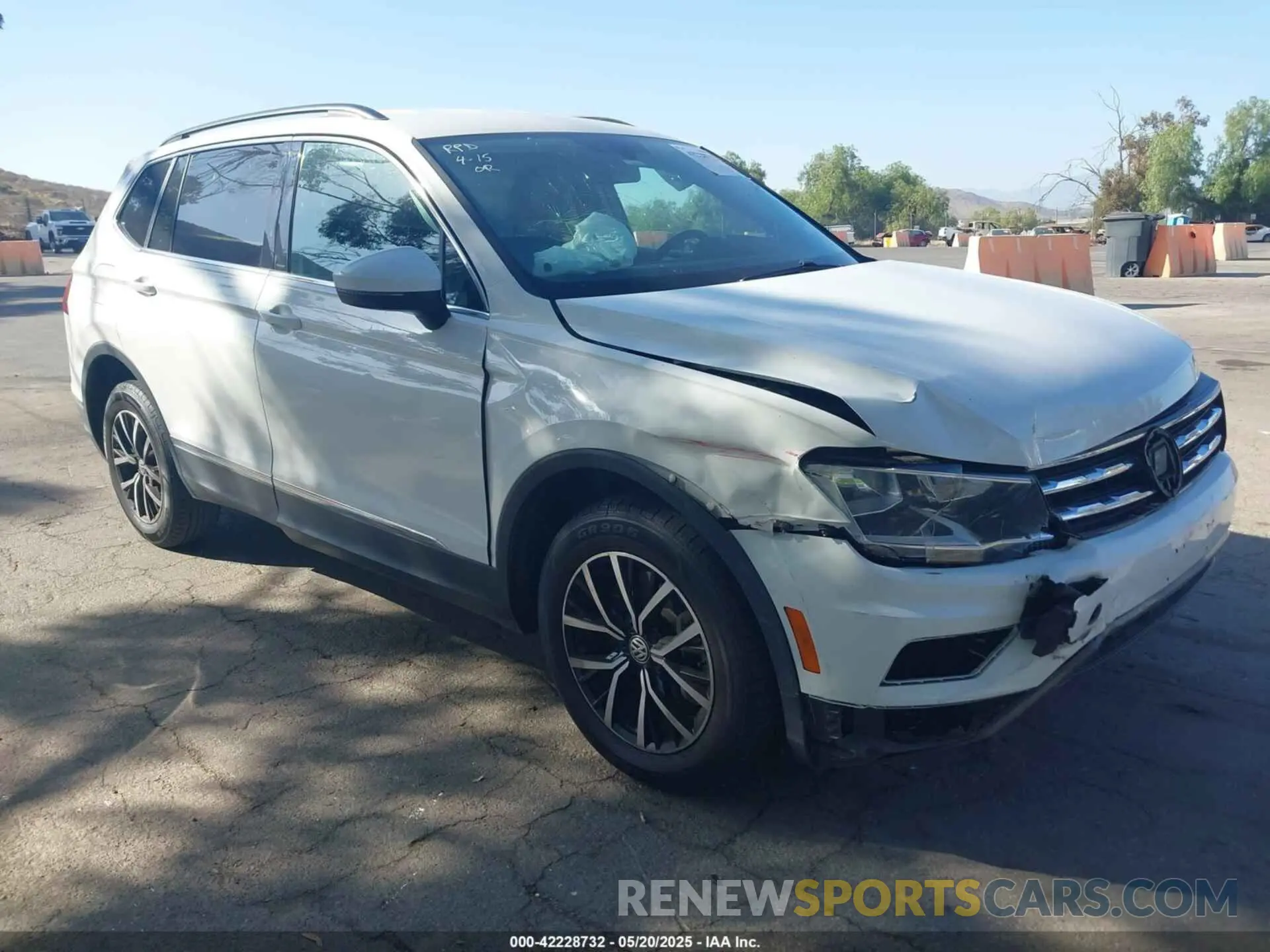 1 Photograph of a damaged car 3VV3B7AX3MM038340 VOLKSWAGEN TIGUAN 2021