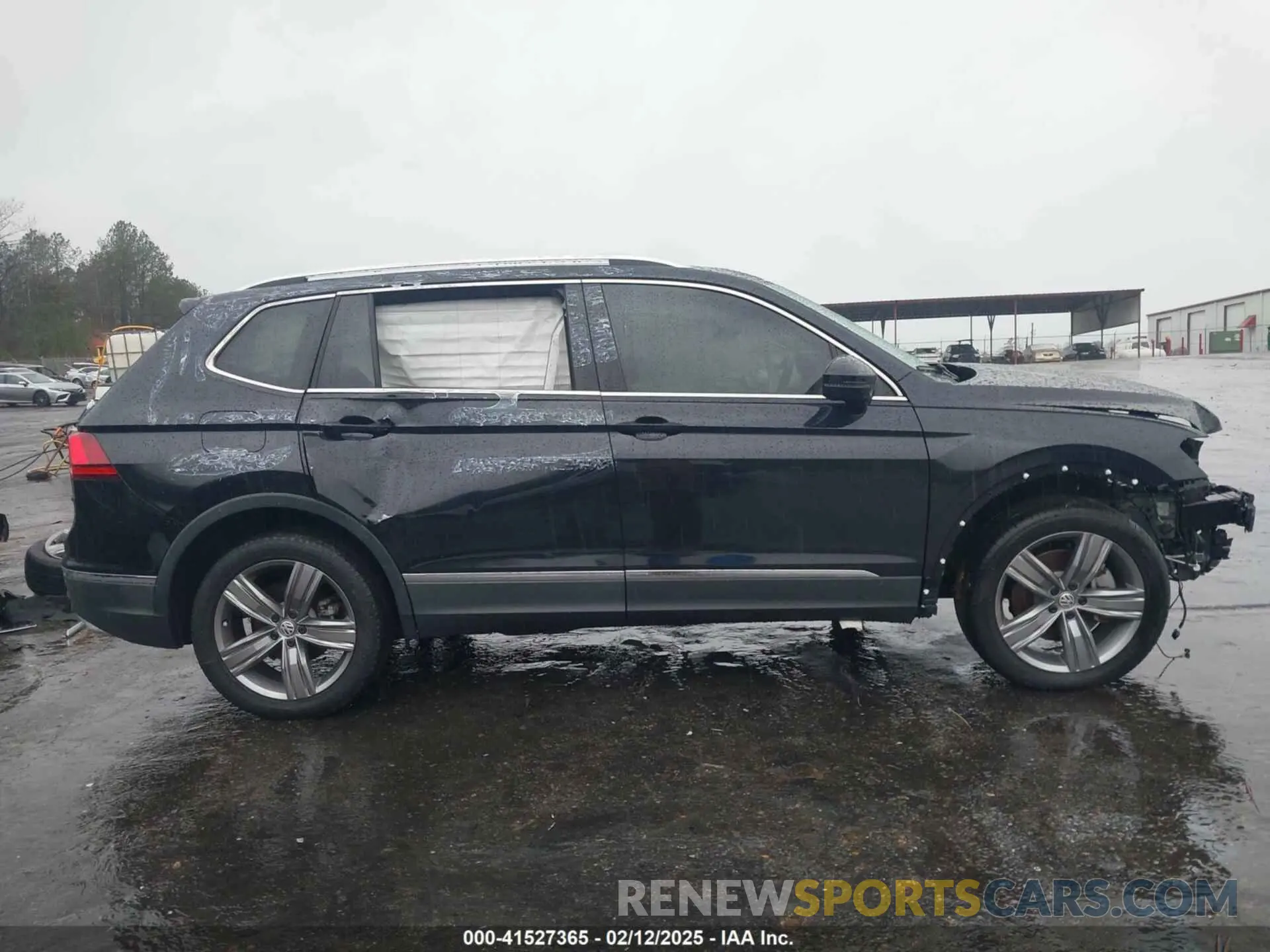 13 Photograph of a damaged car 3VV3B7AX3MM058751 VOLKSWAGEN TIGUAN 2021