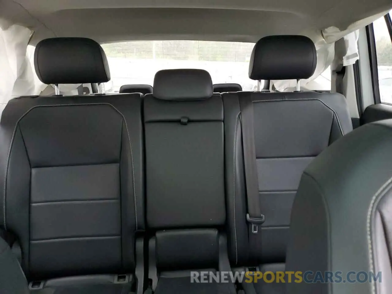 10 Photograph of a damaged car 3VV3B7AX4MM080130 VOLKSWAGEN TIGUAN 2021