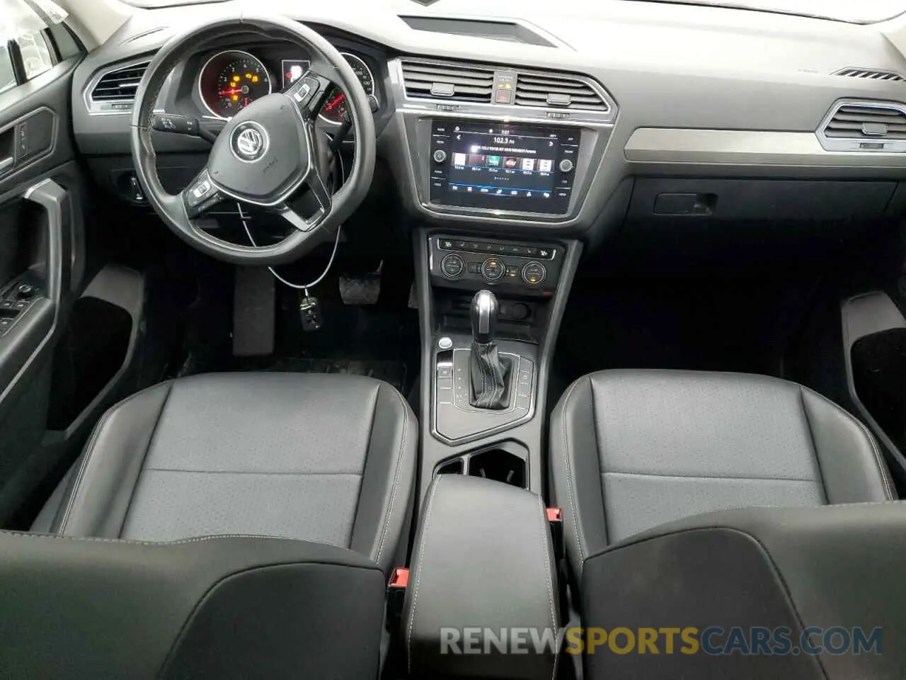 8 Photograph of a damaged car 3VV3B7AX4MM080130 VOLKSWAGEN TIGUAN 2021