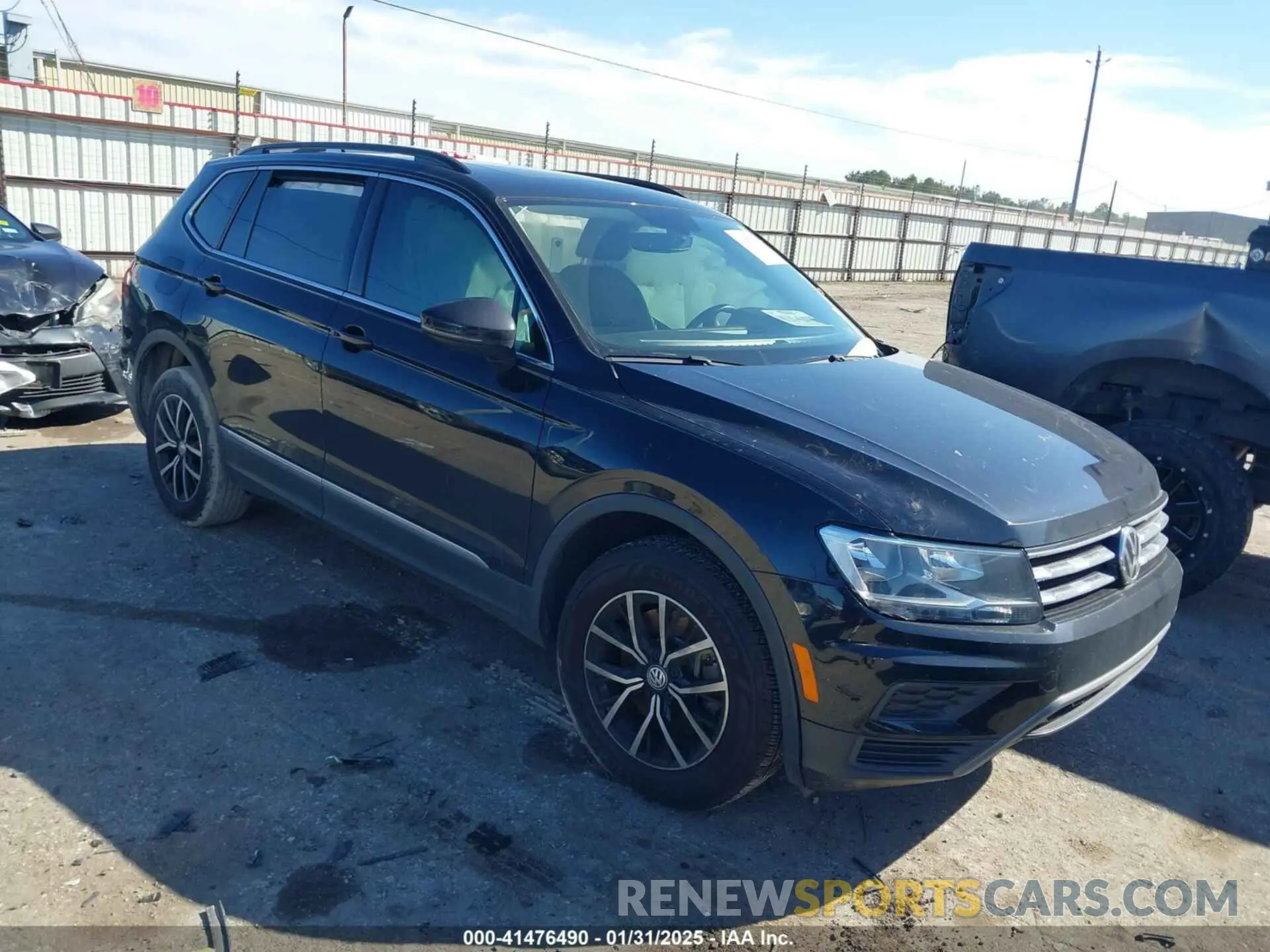 1 Photograph of a damaged car 3VV3B7AX4MM095811 VOLKSWAGEN TIGUAN 2021