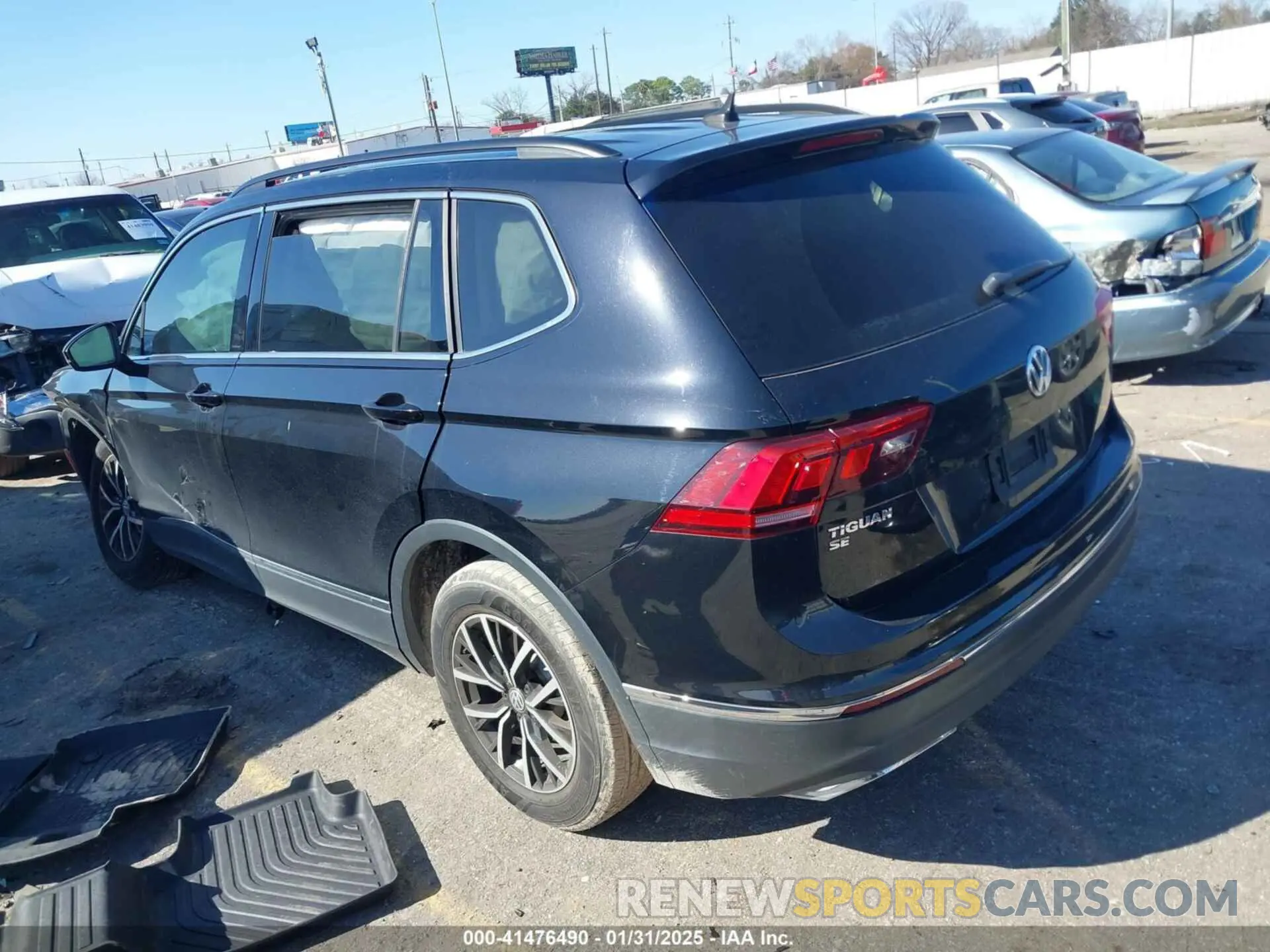 3 Photograph of a damaged car 3VV3B7AX4MM095811 VOLKSWAGEN TIGUAN 2021