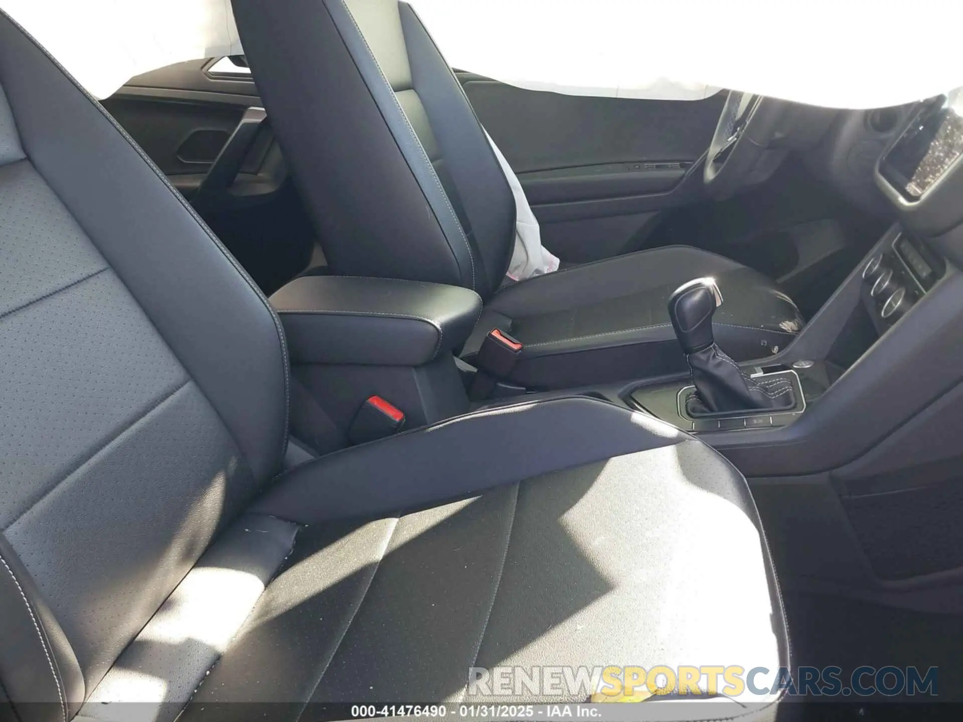 5 Photograph of a damaged car 3VV3B7AX4MM095811 VOLKSWAGEN TIGUAN 2021