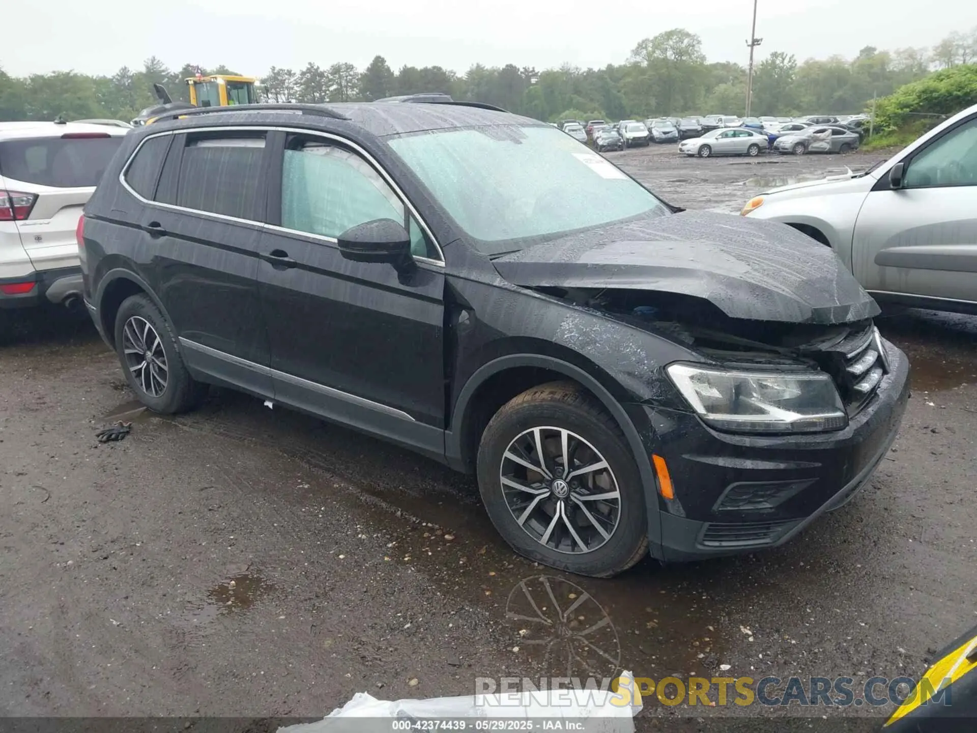 1 Photograph of a damaged car 3VV3B7AX4MM114454 VOLKSWAGEN TIGUAN 2021