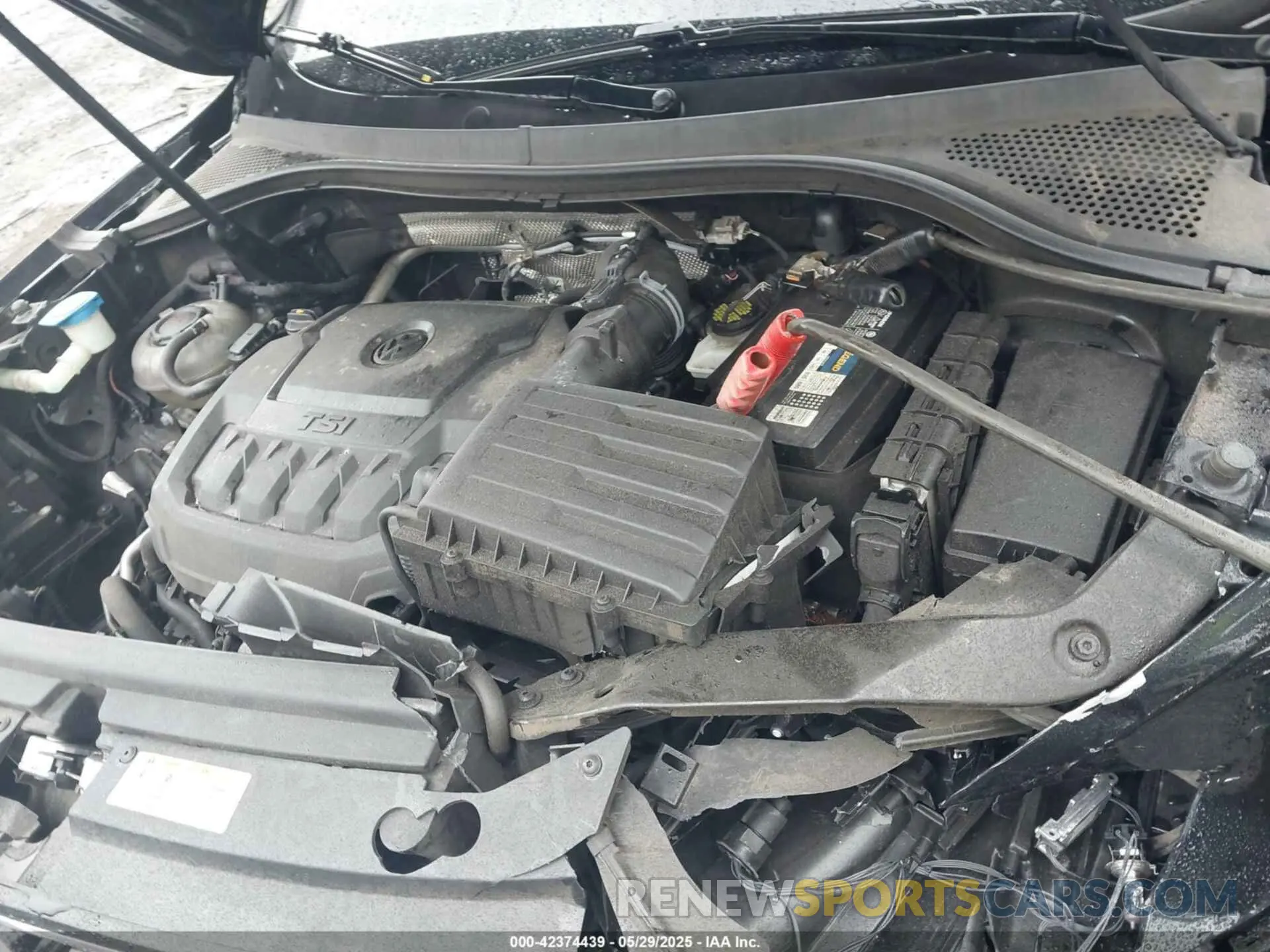 10 Photograph of a damaged car 3VV3B7AX4MM114454 VOLKSWAGEN TIGUAN 2021