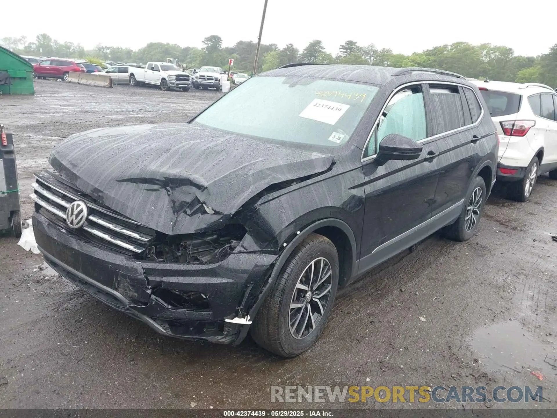 2 Photograph of a damaged car 3VV3B7AX4MM114454 VOLKSWAGEN TIGUAN 2021