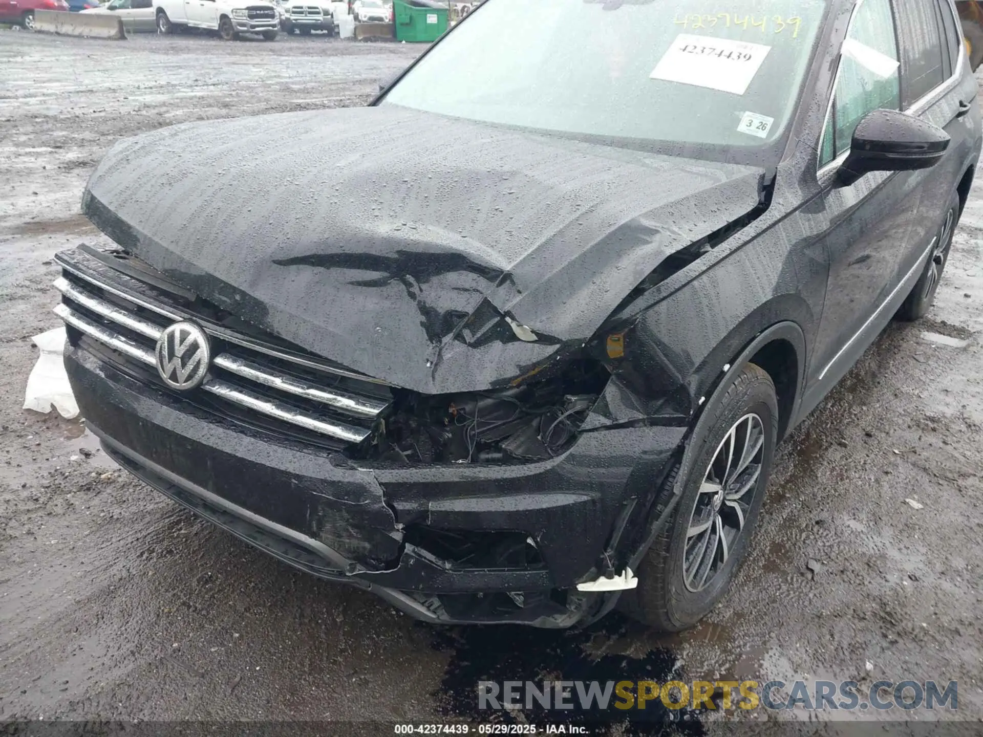 6 Photograph of a damaged car 3VV3B7AX4MM114454 VOLKSWAGEN TIGUAN 2021