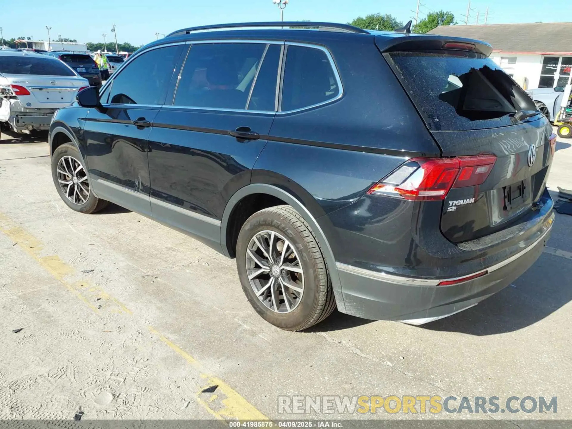3 Photograph of a damaged car 3VV3B7AX4MM115359 VOLKSWAGEN TIGUAN 2021