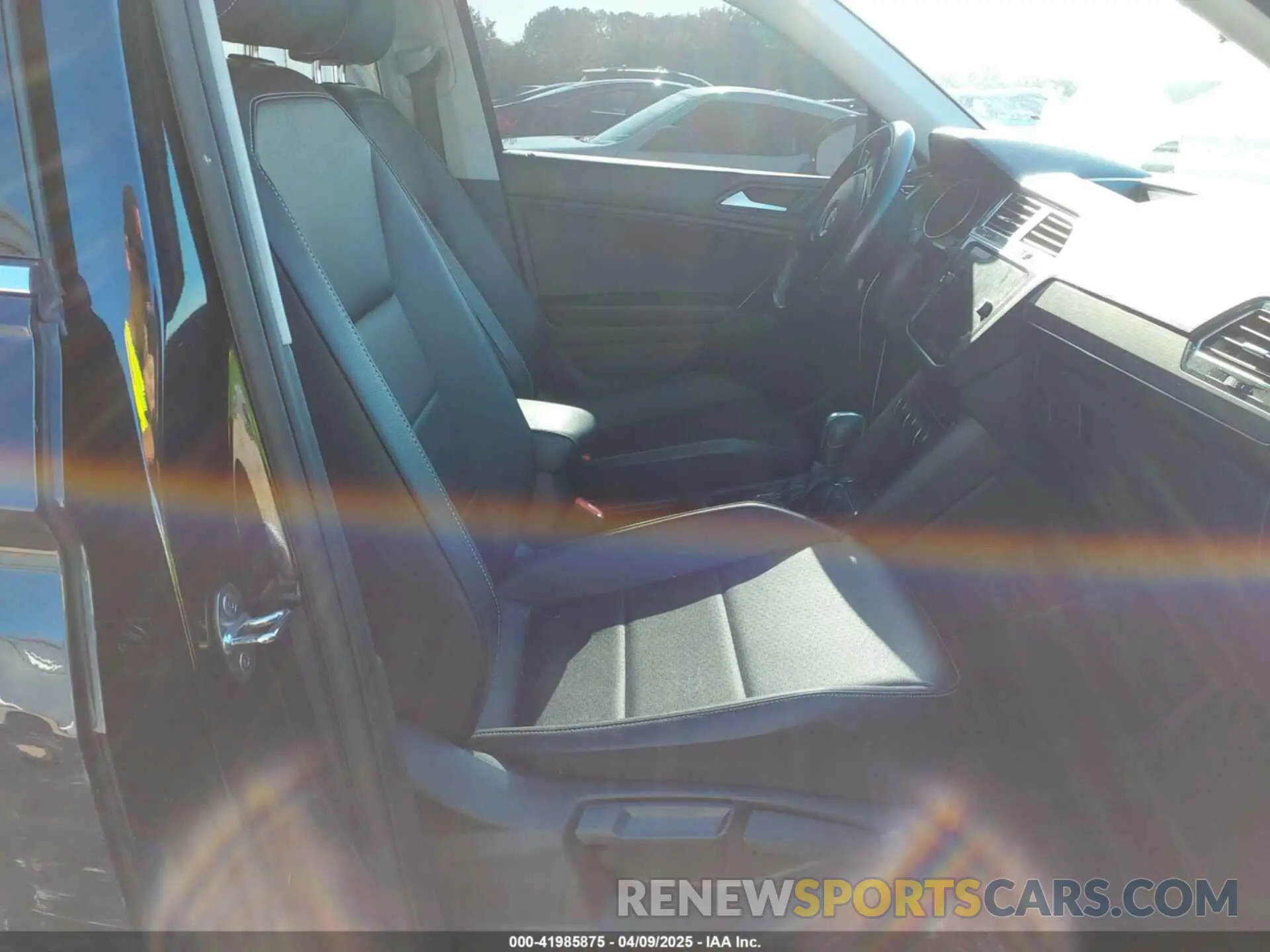 5 Photograph of a damaged car 3VV3B7AX4MM115359 VOLKSWAGEN TIGUAN 2021