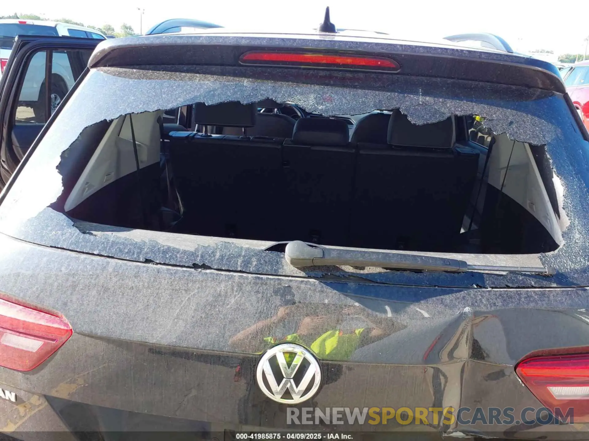 6 Photograph of a damaged car 3VV3B7AX4MM115359 VOLKSWAGEN TIGUAN 2021