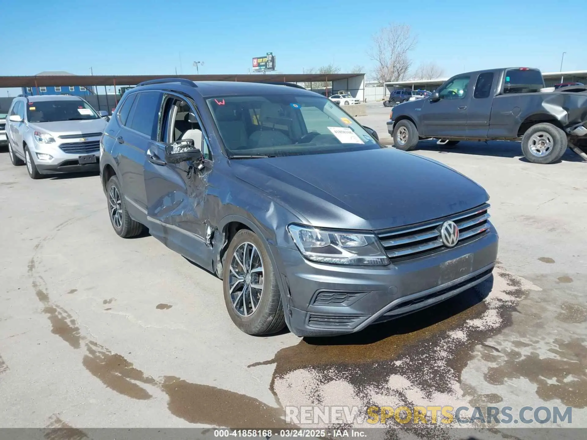 1 Photograph of a damaged car 3VV3B7AX5MM019661 VOLKSWAGEN TIGUAN 2021