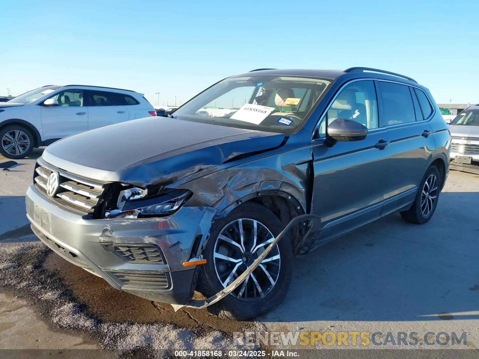 2 Photograph of a damaged car 3VV3B7AX5MM019661 VOLKSWAGEN TIGUAN 2021