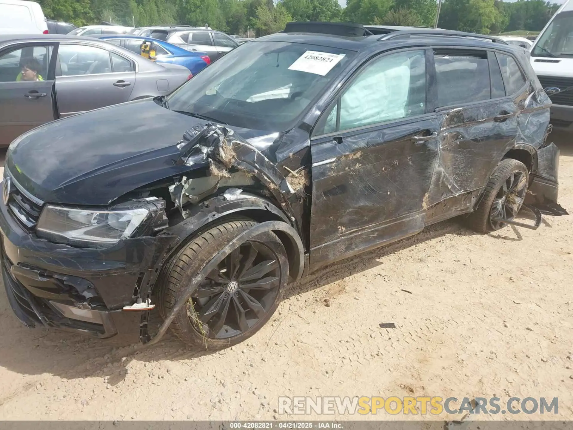 6 Photograph of a damaged car 3VV3B7AX5MM027369 VOLKSWAGEN TIGUAN 2021