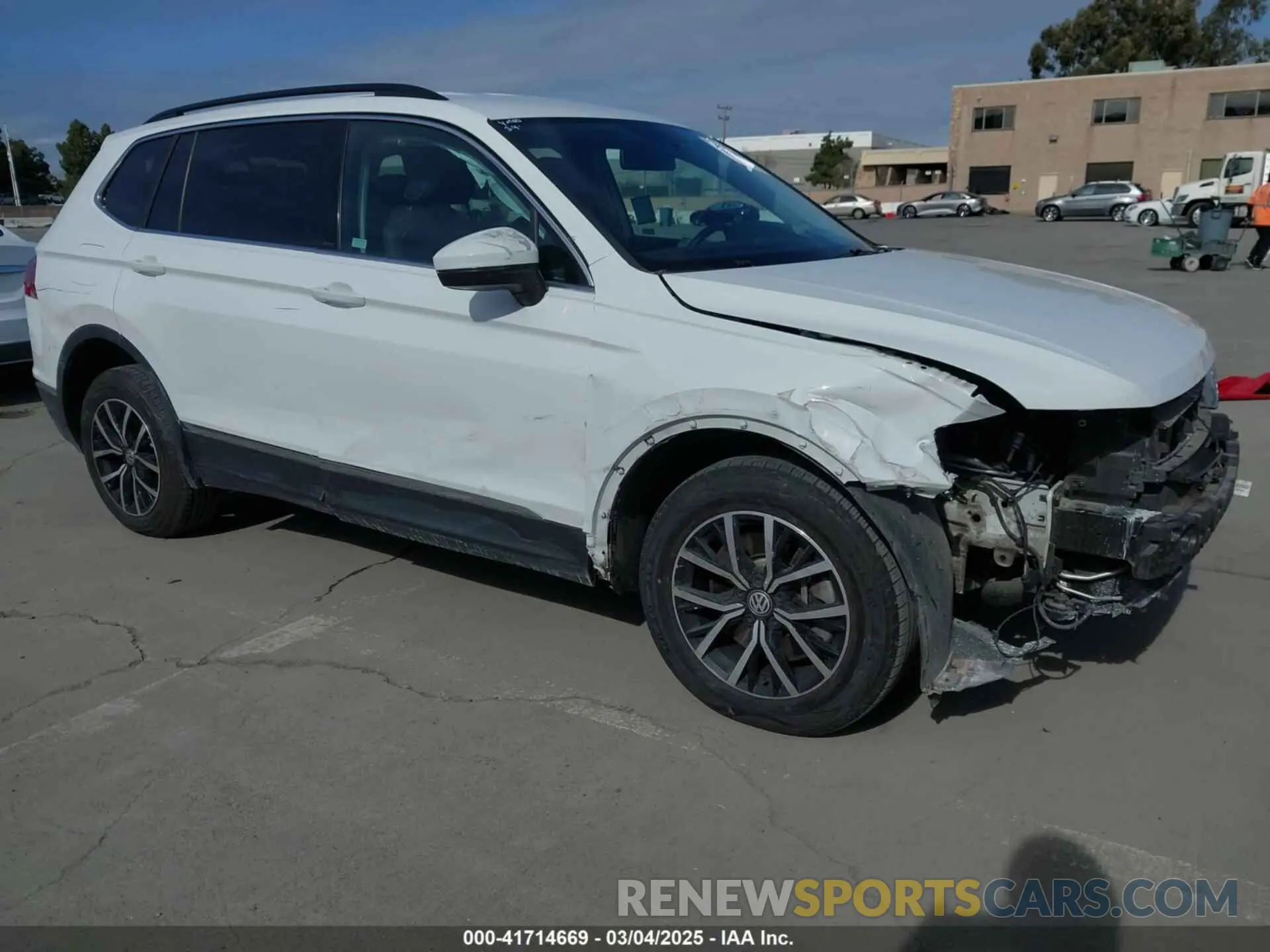 1 Photograph of a damaged car 3VV3B7AX5MM033611 VOLKSWAGEN TIGUAN 2021