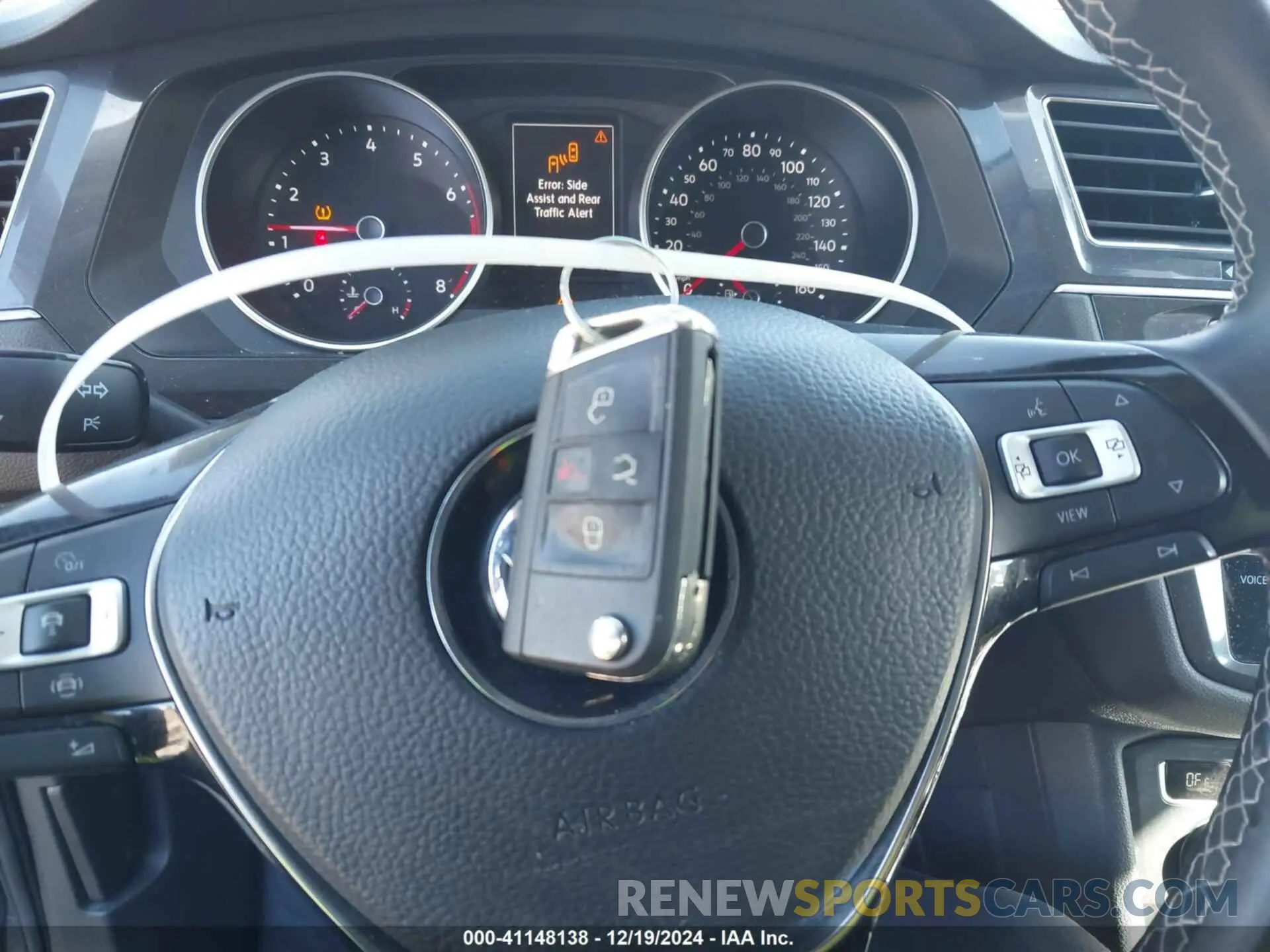 11 Photograph of a damaged car 3VV3B7AX5MM041515 VOLKSWAGEN TIGUAN 2021