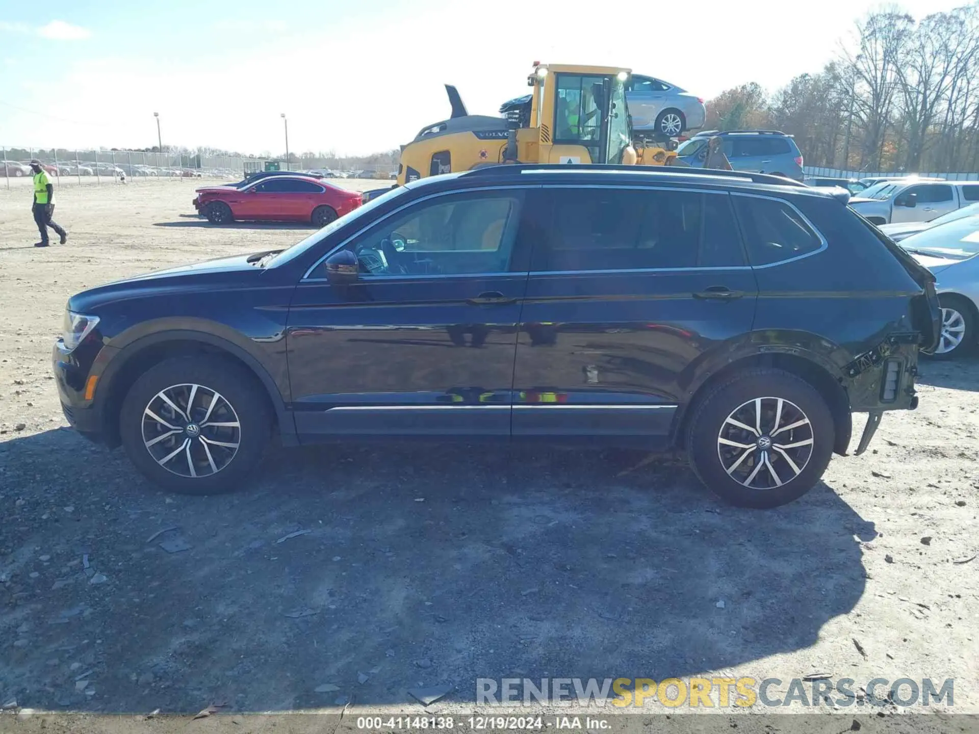 15 Photograph of a damaged car 3VV3B7AX5MM041515 VOLKSWAGEN TIGUAN 2021