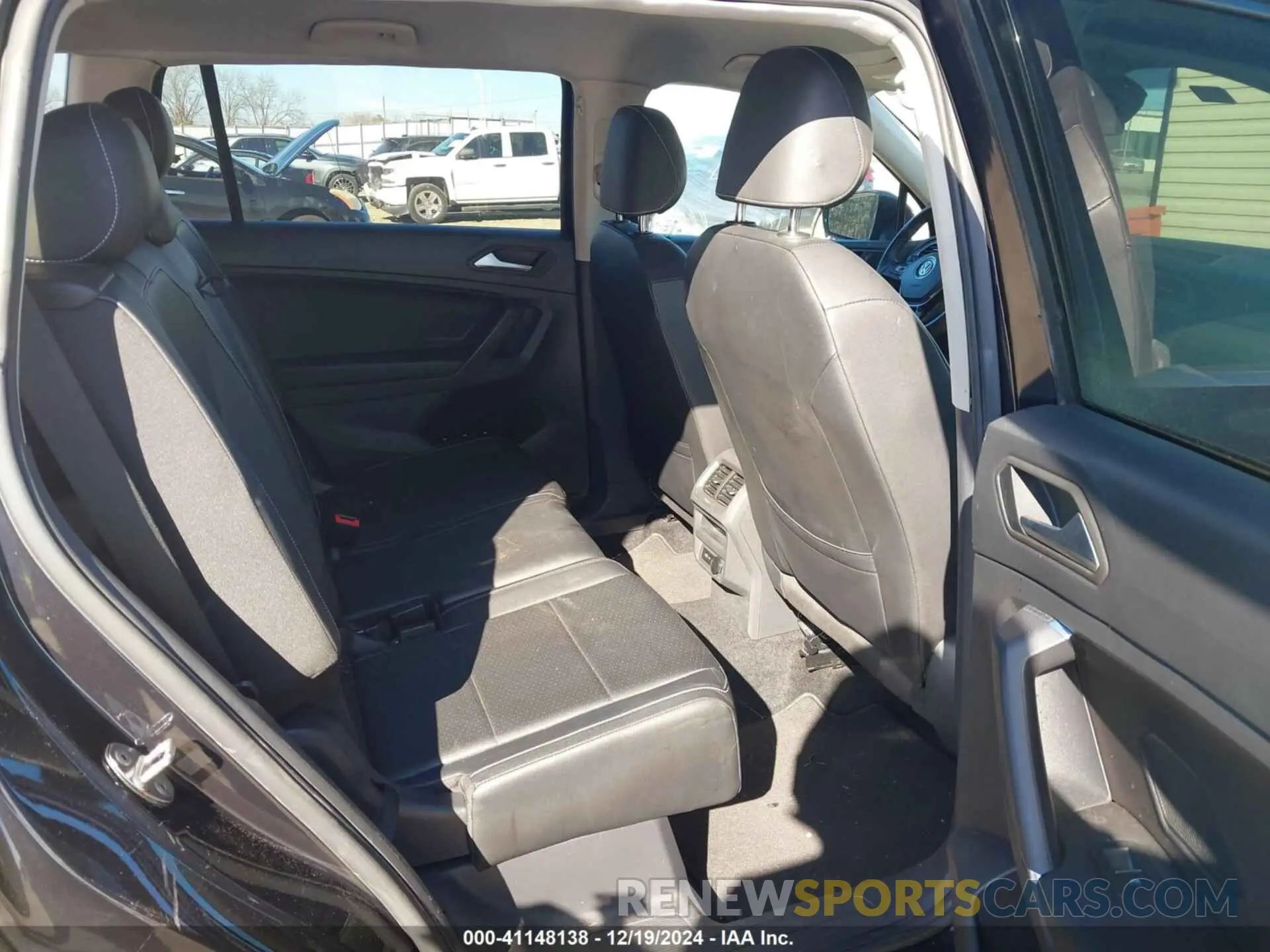 8 Photograph of a damaged car 3VV3B7AX5MM041515 VOLKSWAGEN TIGUAN 2021