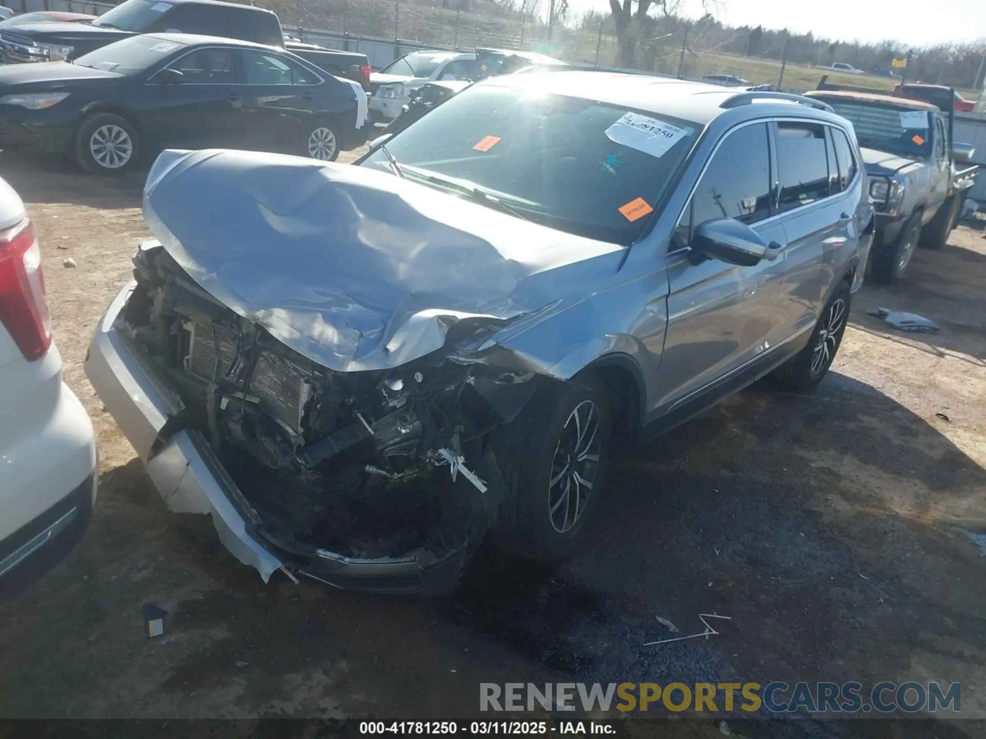 2 Photograph of a damaged car 3VV3B7AX5MM068312 VOLKSWAGEN TIGUAN 2021