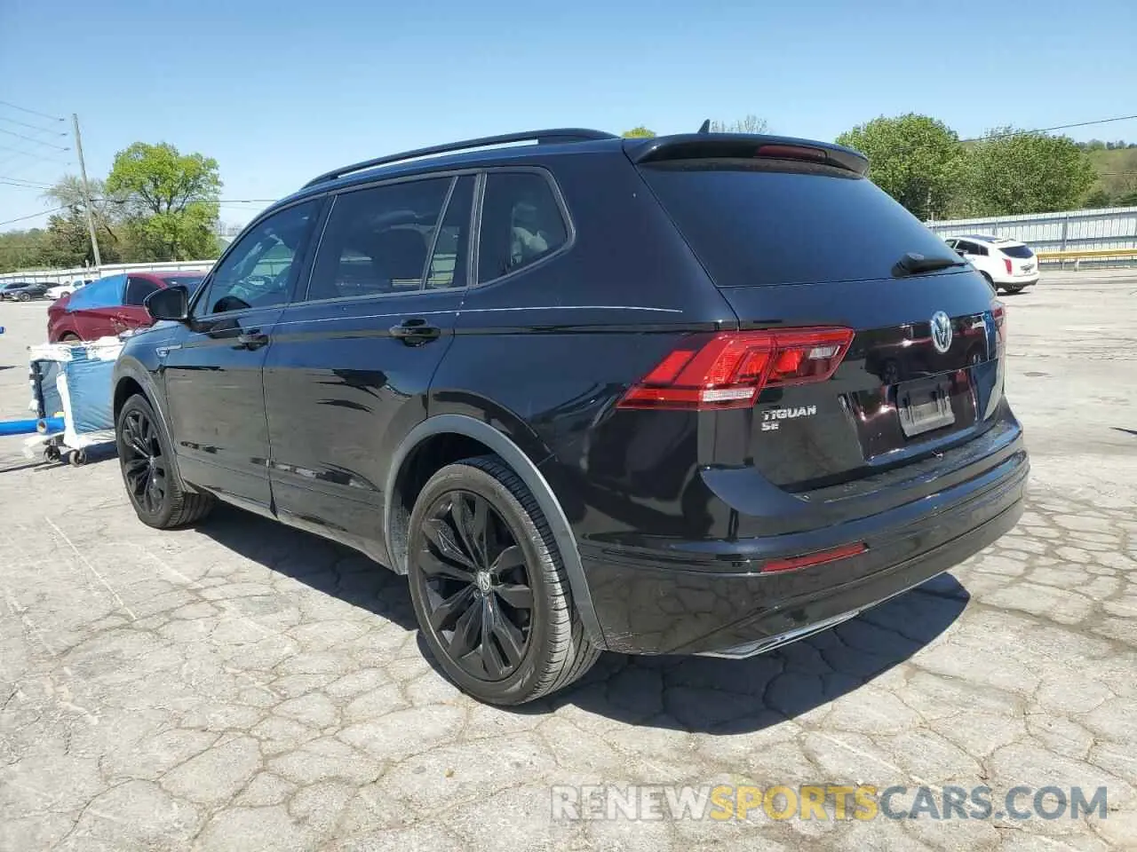 2 Photograph of a damaged car 3VV3B7AX5MM073784 VOLKSWAGEN TIGUAN 2021