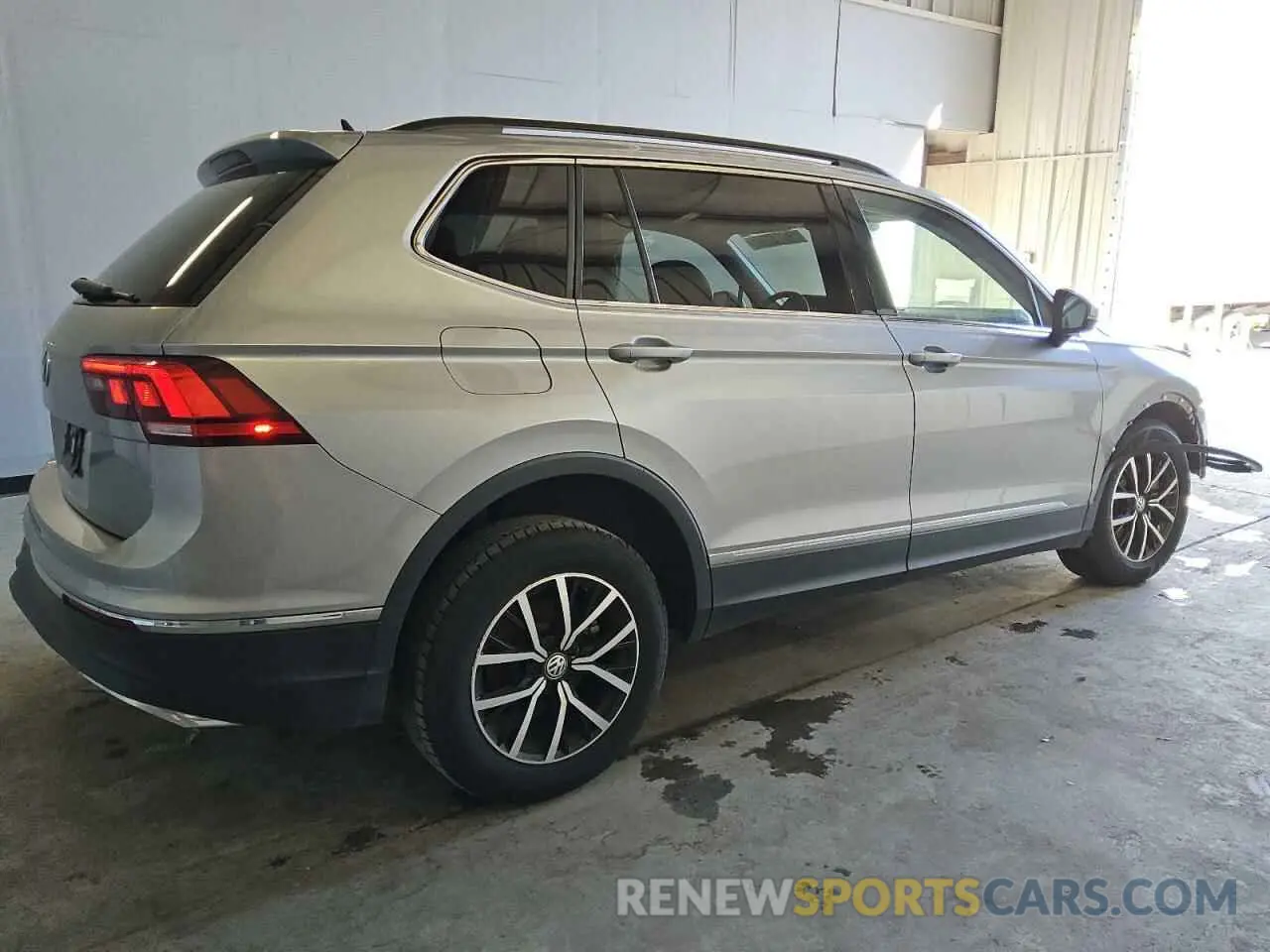3 Photograph of a damaged car 3VV3B7AX5MM112244 VOLKSWAGEN TIGUAN 2021
