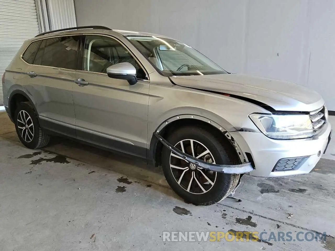 4 Photograph of a damaged car 3VV3B7AX5MM112244 VOLKSWAGEN TIGUAN 2021