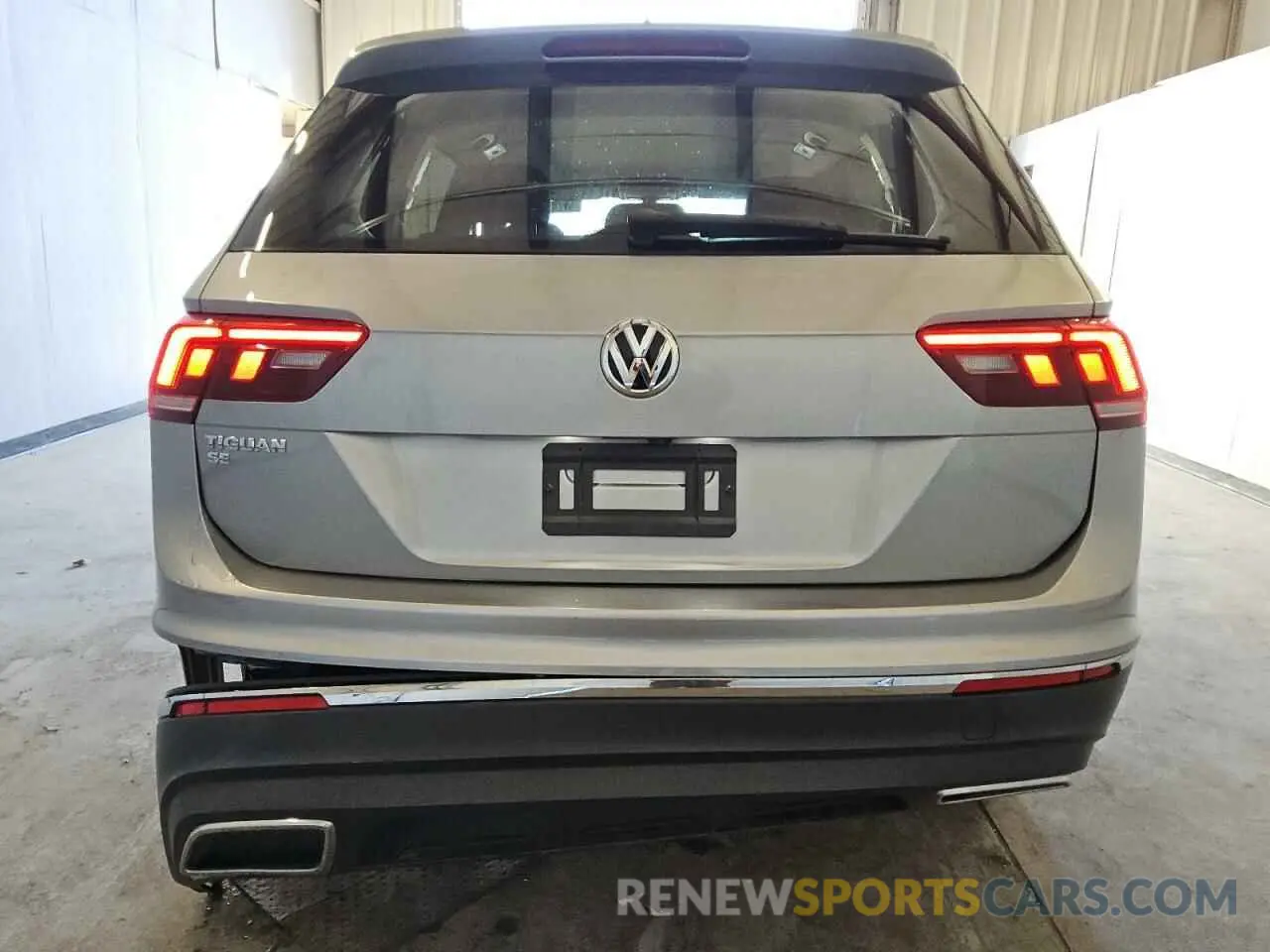 6 Photograph of a damaged car 3VV3B7AX5MM112244 VOLKSWAGEN TIGUAN 2021
