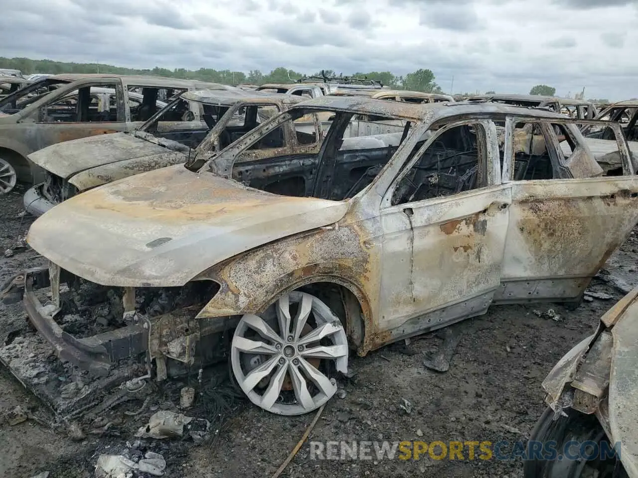 1 Photograph of a damaged car 3VV3B7AX5MM119551 VOLKSWAGEN TIGUAN 2021