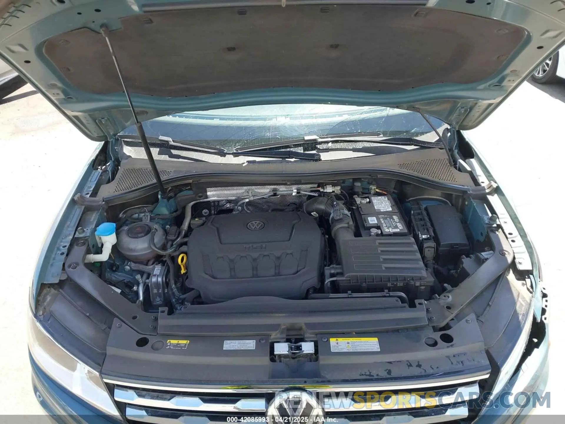 10 Photograph of a damaged car 3VV3B7AX5MM146829 VOLKSWAGEN TIGUAN 2021