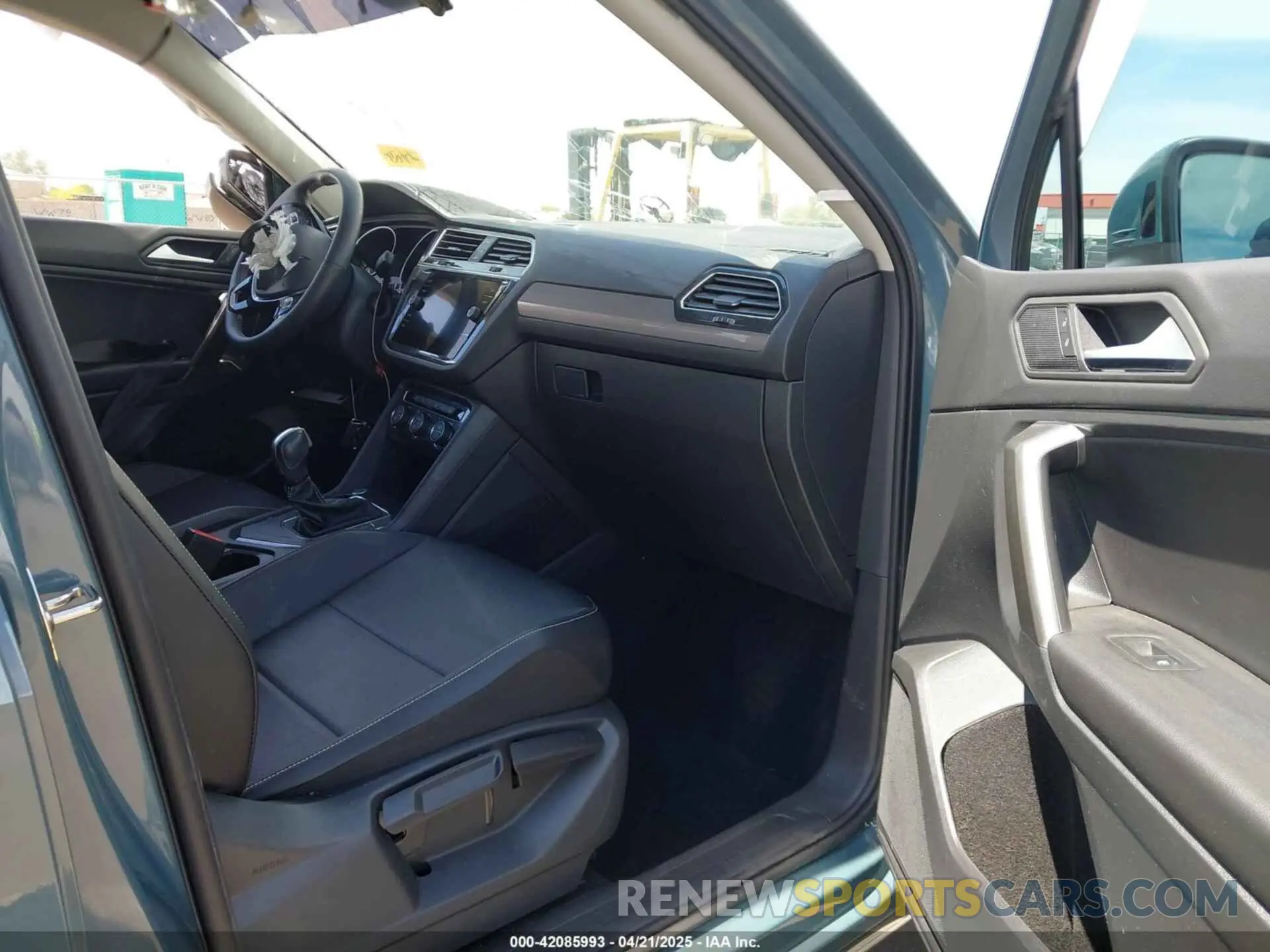 5 Photograph of a damaged car 3VV3B7AX5MM146829 VOLKSWAGEN TIGUAN 2021