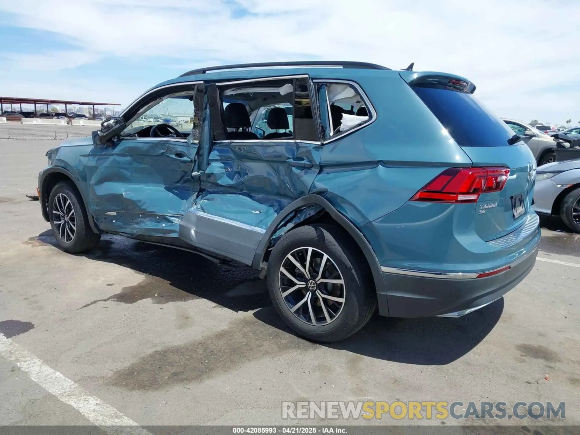 6 Photograph of a damaged car 3VV3B7AX5MM146829 VOLKSWAGEN TIGUAN 2021