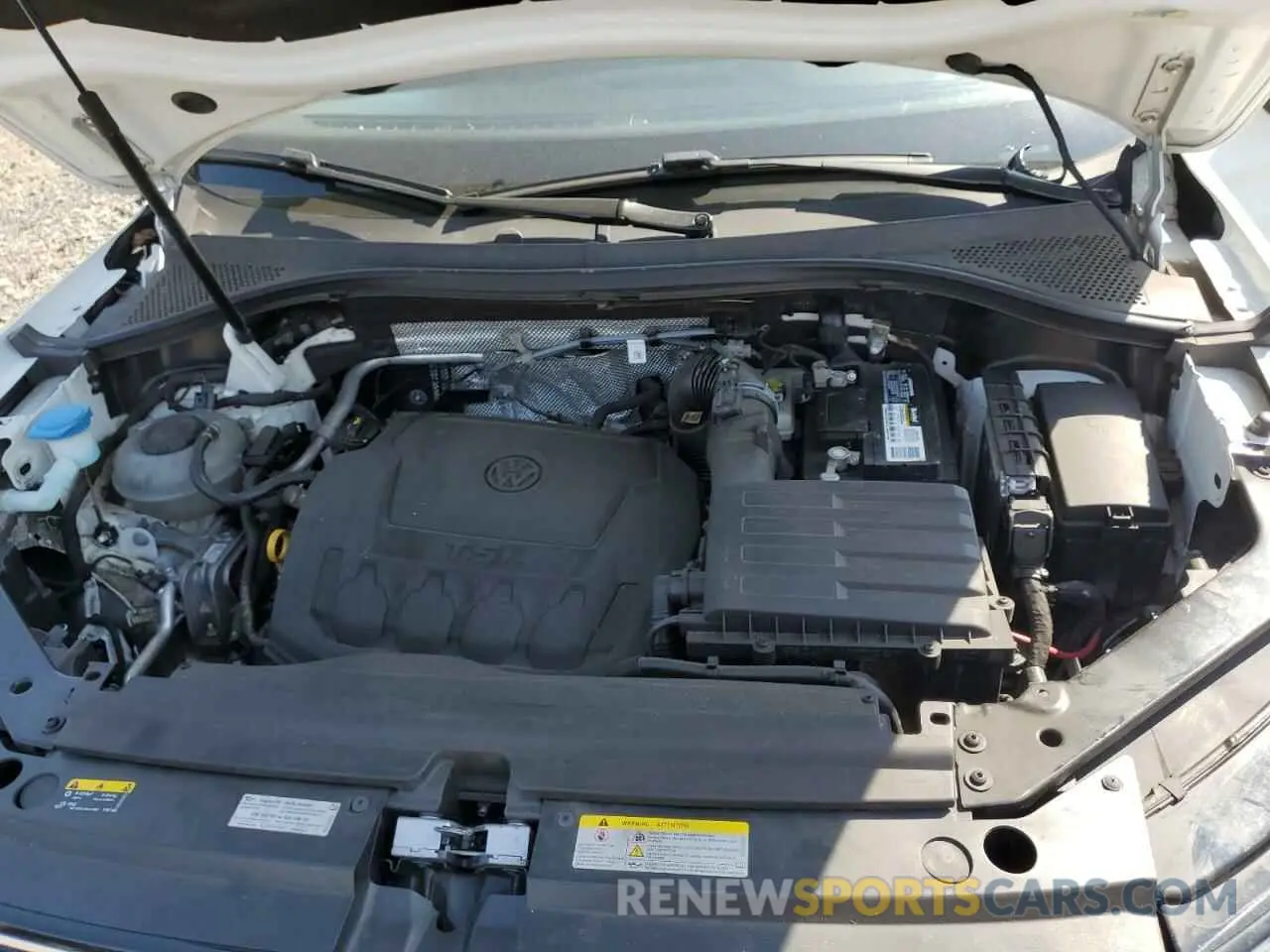 12 Photograph of a damaged car 3VV3B7AX6MM068304 VOLKSWAGEN TIGUAN 2021