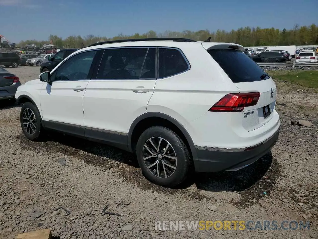 2 Photograph of a damaged car 3VV3B7AX6MM068304 VOLKSWAGEN TIGUAN 2021