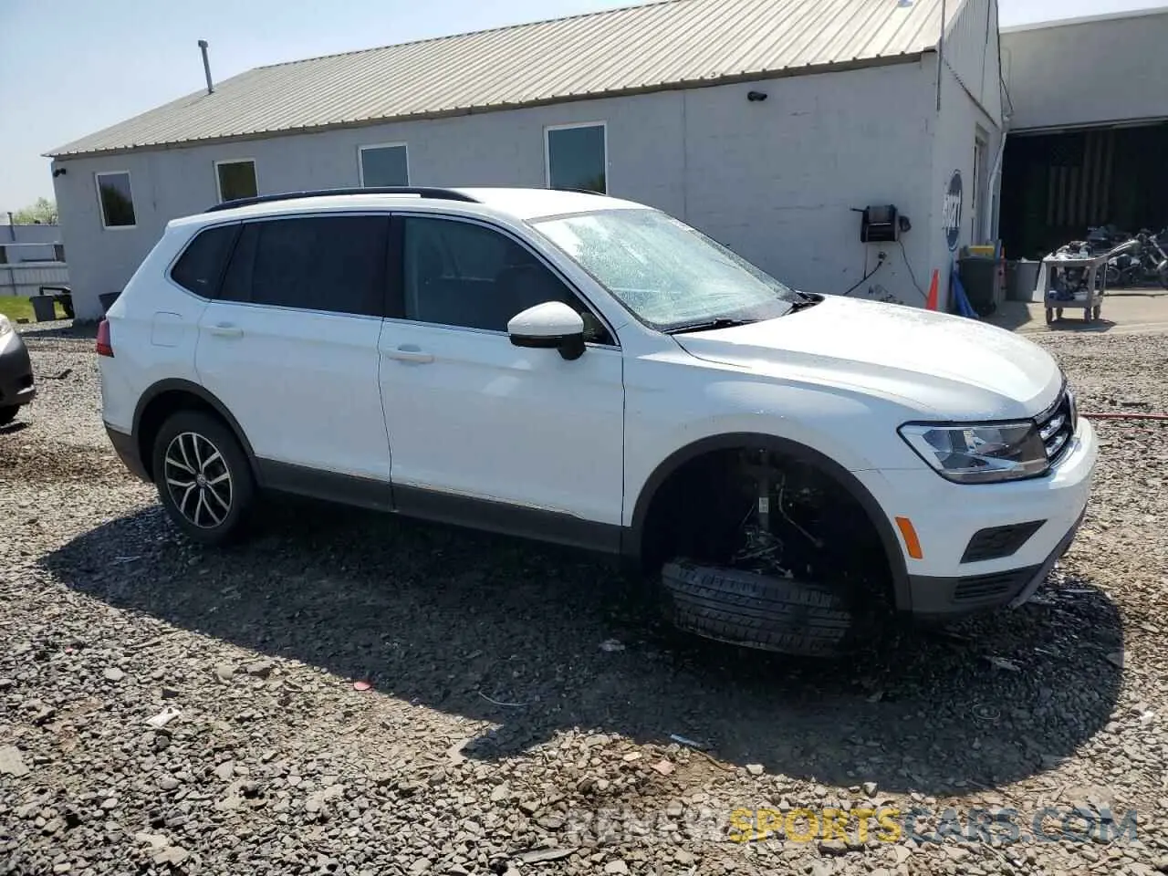 4 Photograph of a damaged car 3VV3B7AX6MM068304 VOLKSWAGEN TIGUAN 2021