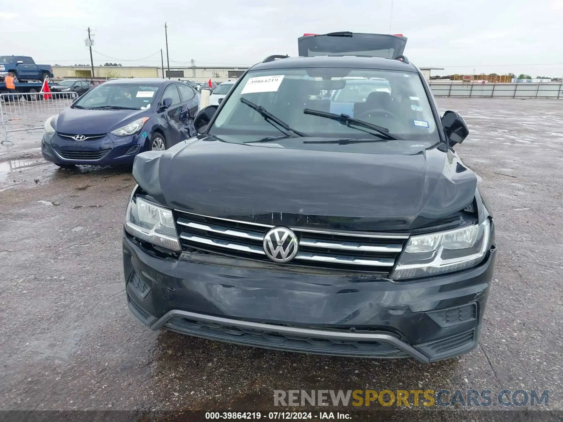 12 Photograph of a damaged car 3VV3B7AX7MM004286 VOLKSWAGEN TIGUAN 2021