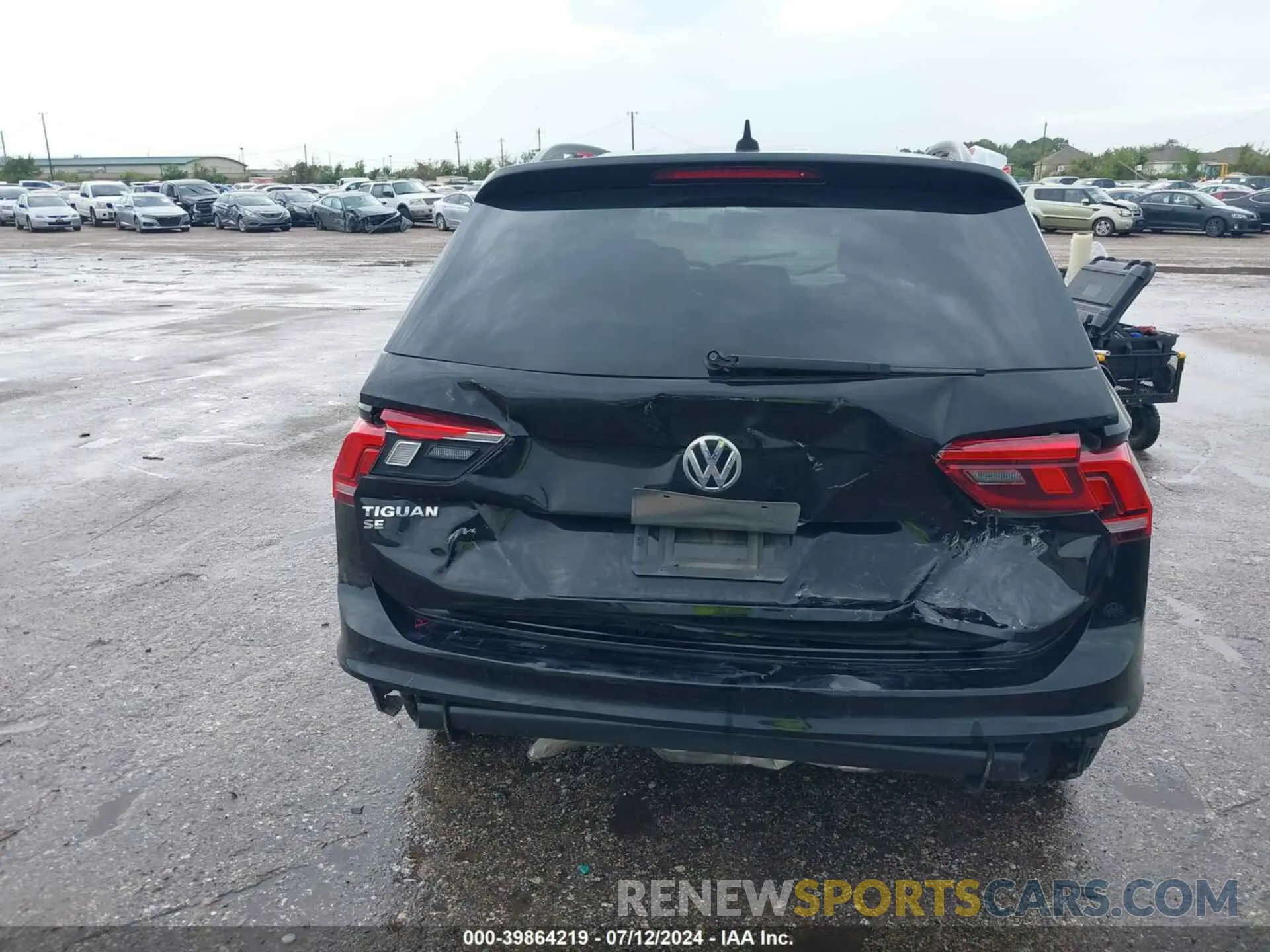 16 Photograph of a damaged car 3VV3B7AX7MM004286 VOLKSWAGEN TIGUAN 2021