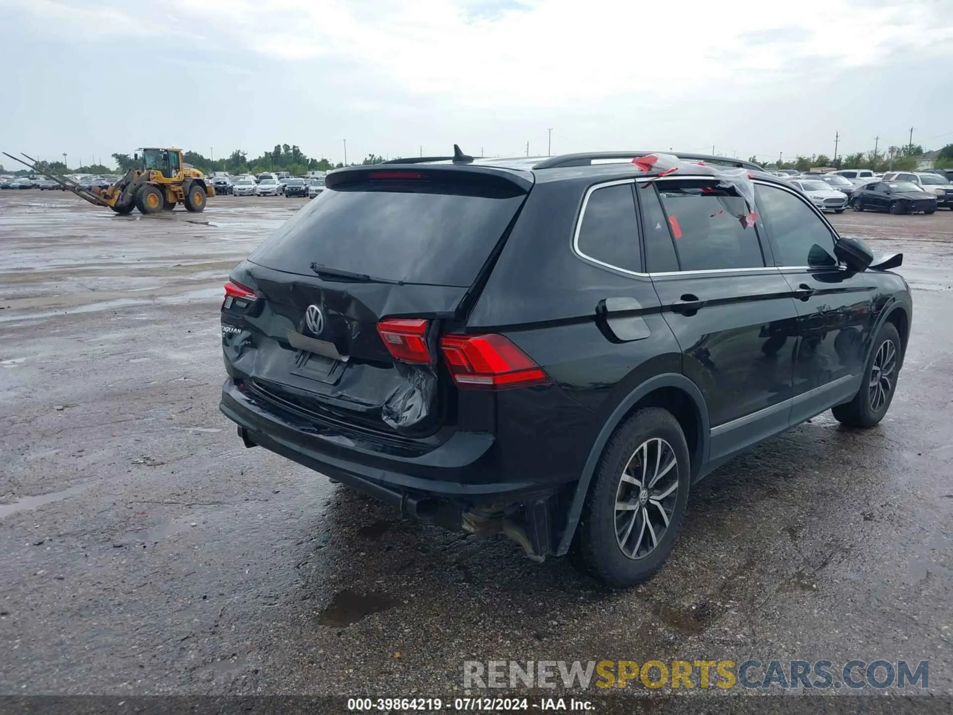 4 Photograph of a damaged car 3VV3B7AX7MM004286 VOLKSWAGEN TIGUAN 2021