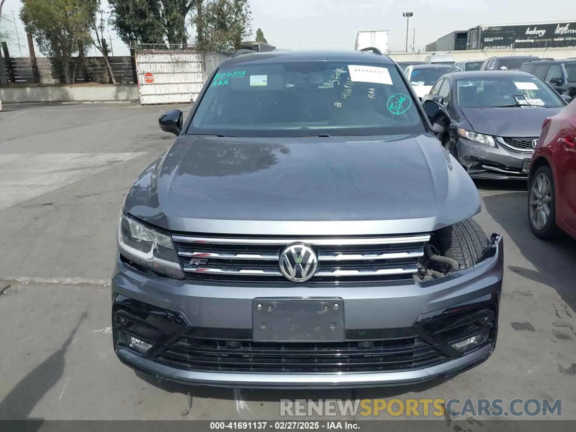 13 Photograph of a damaged car 3VV3B7AX7MM037871 VOLKSWAGEN TIGUAN 2021