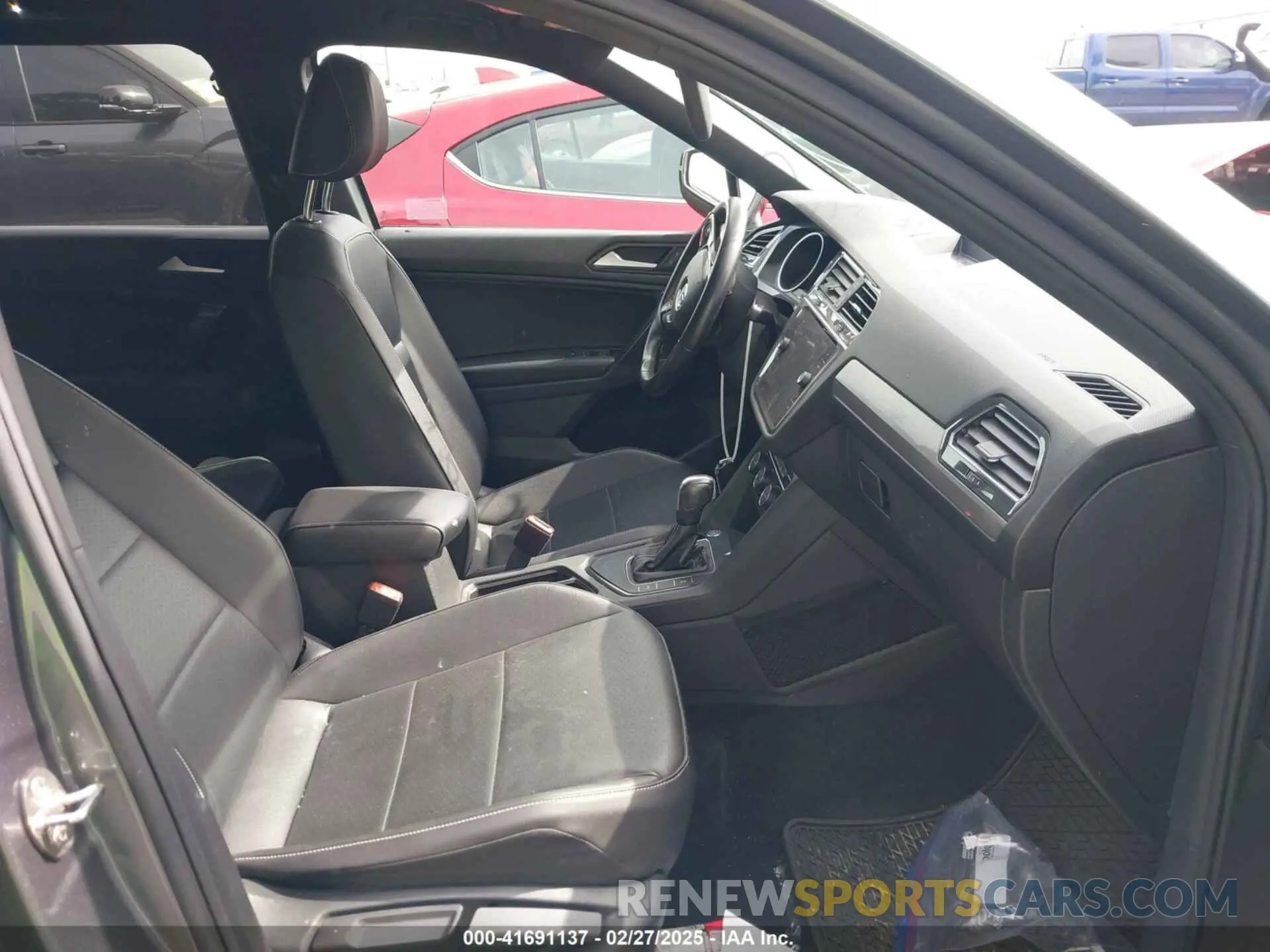 5 Photograph of a damaged car 3VV3B7AX7MM037871 VOLKSWAGEN TIGUAN 2021