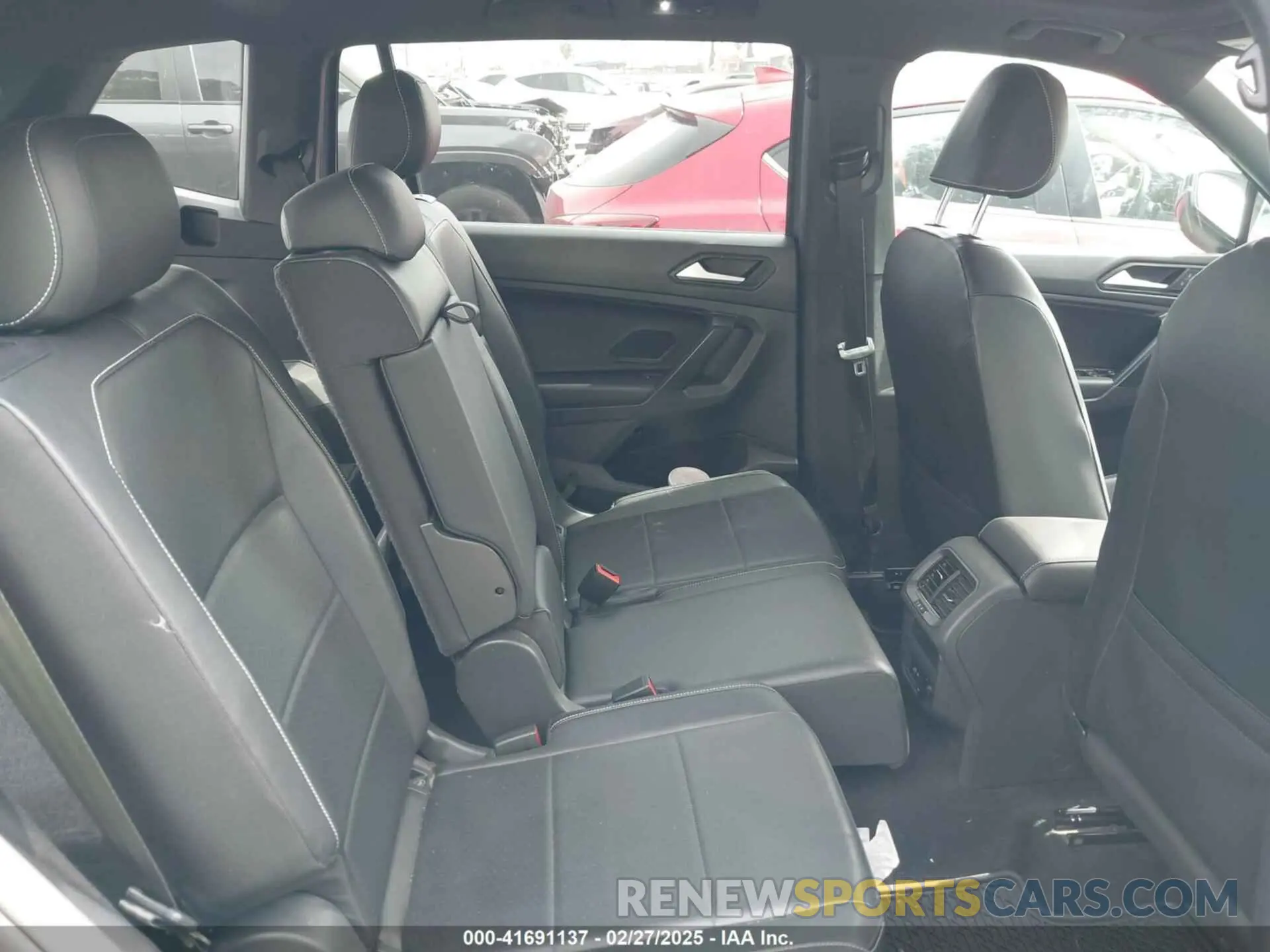 8 Photograph of a damaged car 3VV3B7AX7MM037871 VOLKSWAGEN TIGUAN 2021