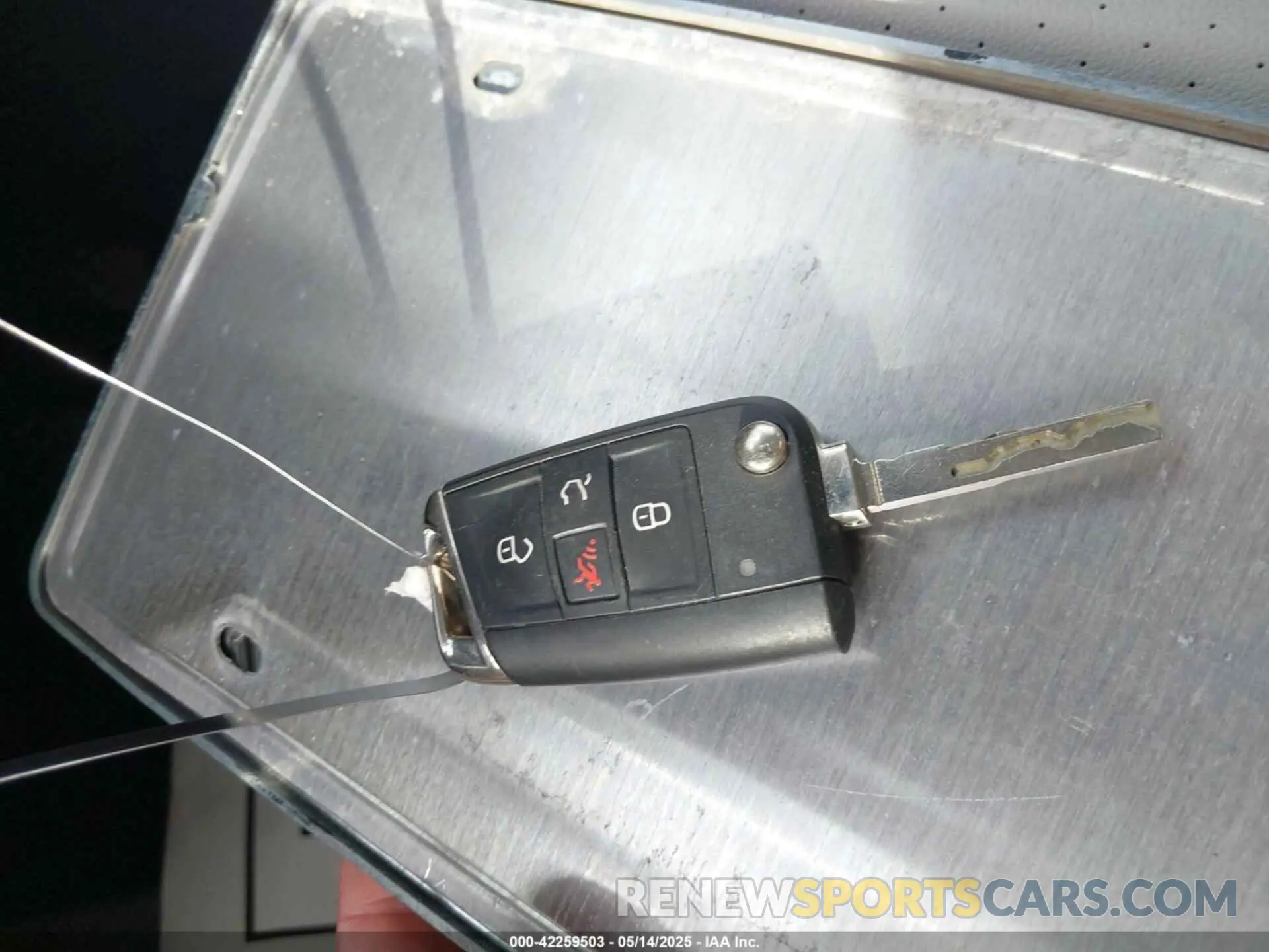 11 Photograph of a damaged car 3VV3B7AX7MM065332 VOLKSWAGEN TIGUAN 2021