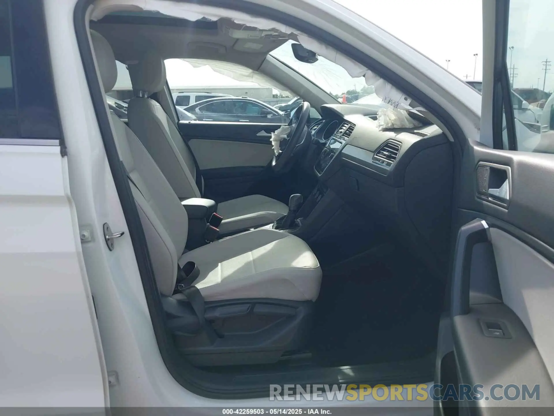 5 Photograph of a damaged car 3VV3B7AX7MM065332 VOLKSWAGEN TIGUAN 2021